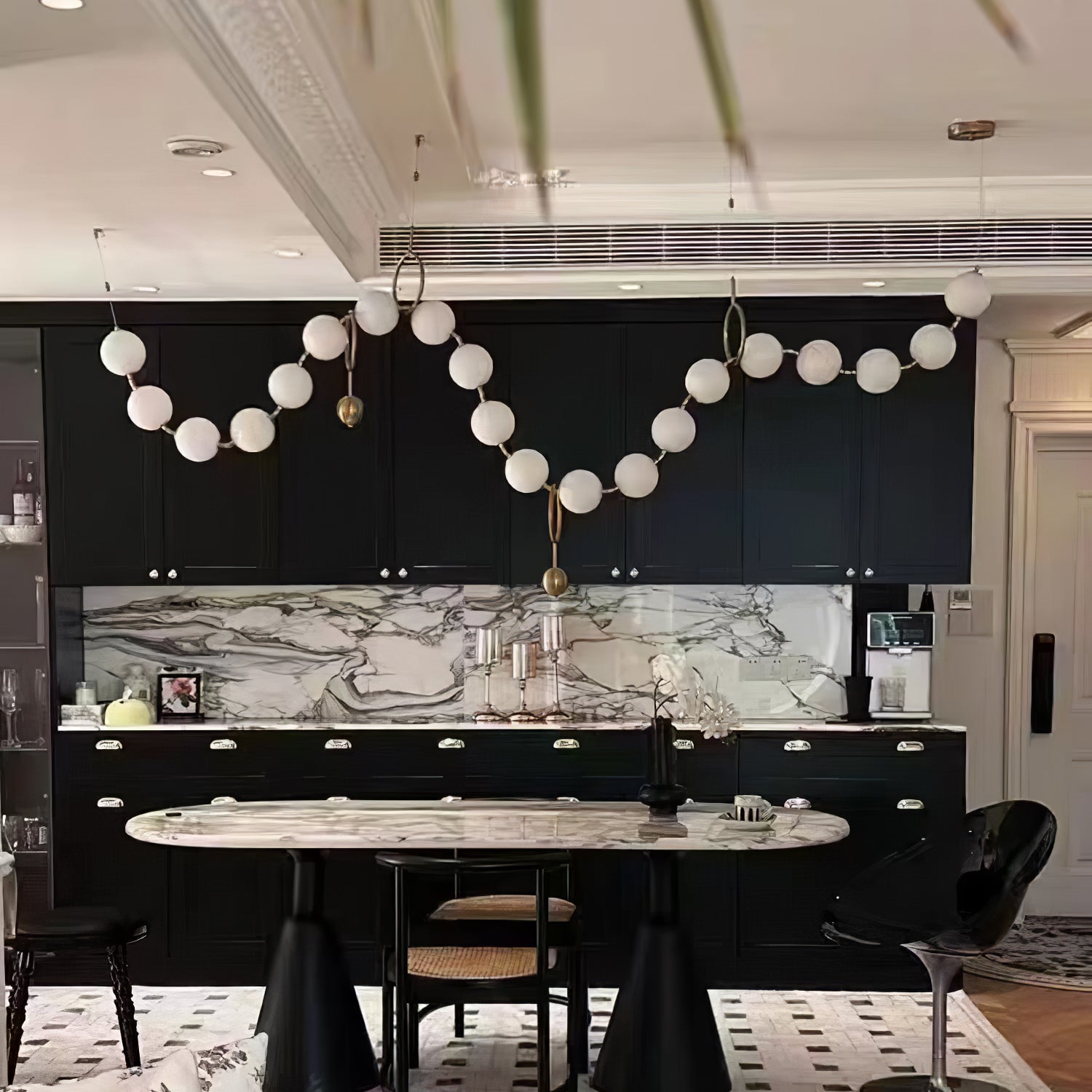 modern-hand-blown-glass-globe-necklace-led-pendant-light-for-living-dining-room