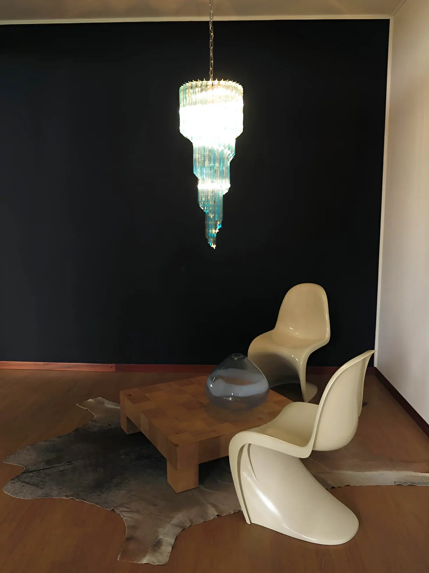 modern-handcrafted-murano-spiral-blue-prism-glass-chandelier-for-grand-entryways