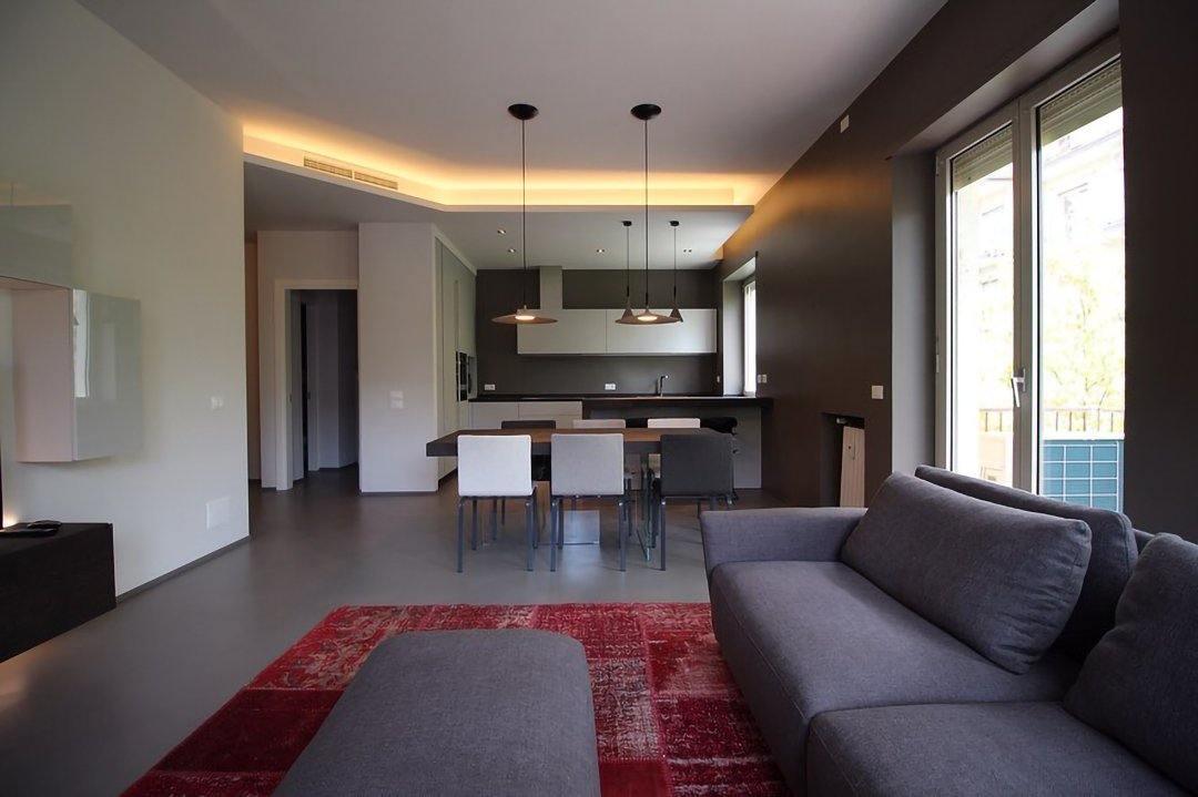 Modern Industrial Aluminum Pendant Light with Focused LED Illumination for Indoor Spaces