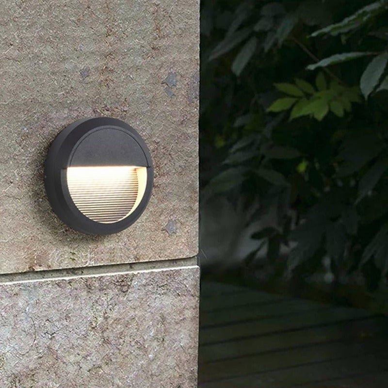 Modern IP65 Waterproof LED Outdoor Step Lights for Garden Path and Villa Wall Lighting