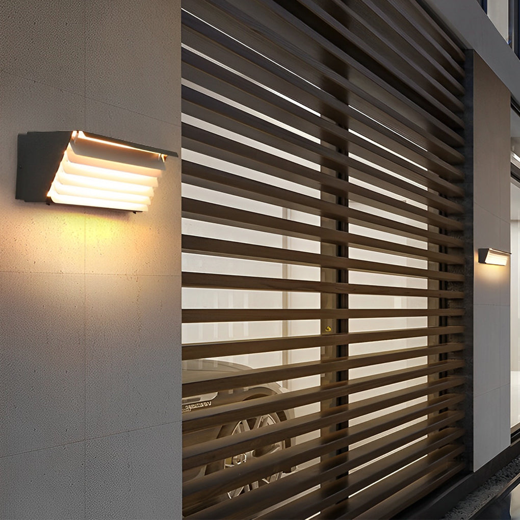 Modern IP65 Waterproof LED Outdoor Wall Sconce Stainless Steel Garden Lamp