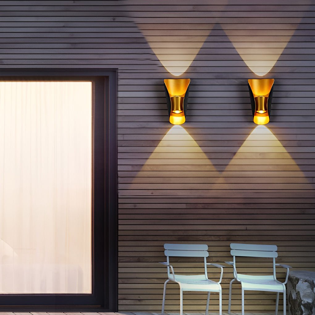 Modern IP65 Waterproof LED Up and Down Outdoor Wall Sconce for Garden and Porch Lighting