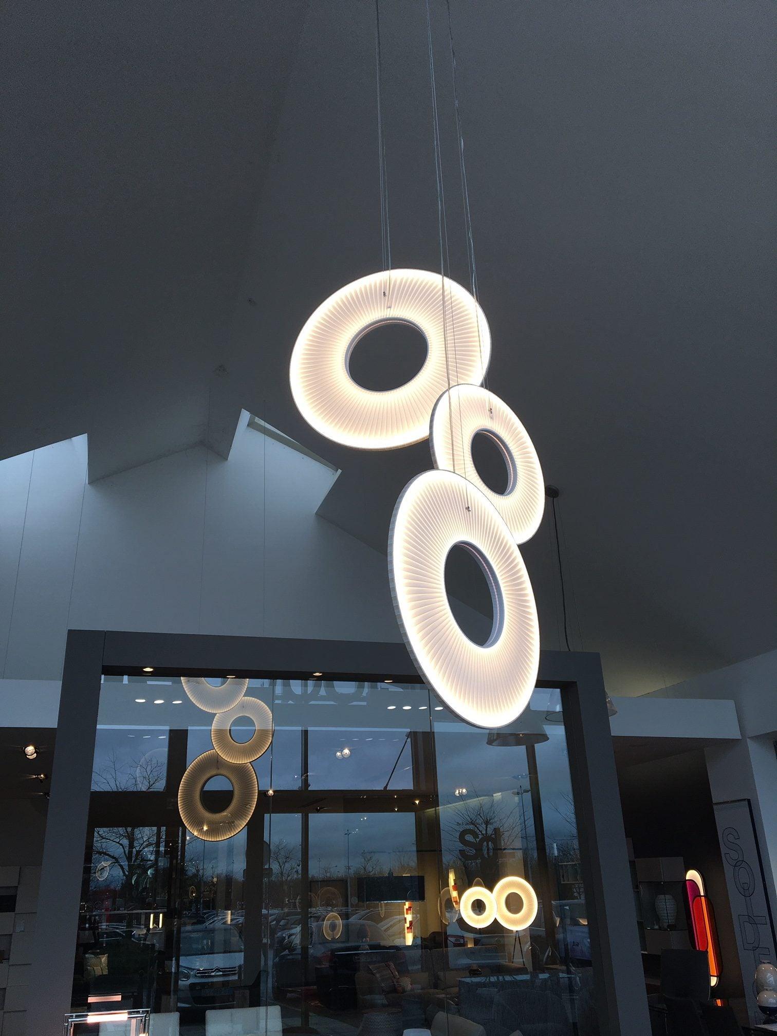 Modern Iris LED Pendant Light with White Fabric Shade and Adjustable Cable for Indoor Lighting