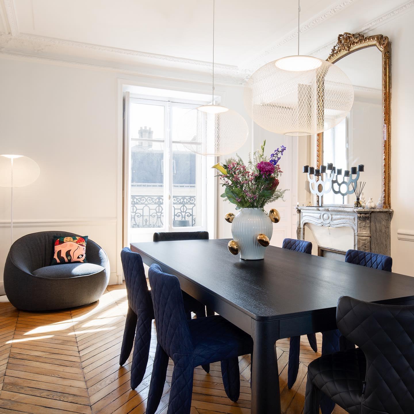 Modern Latticed Metal Mesh Pendant Light with Integrated LED for Living Room and Dining Areas