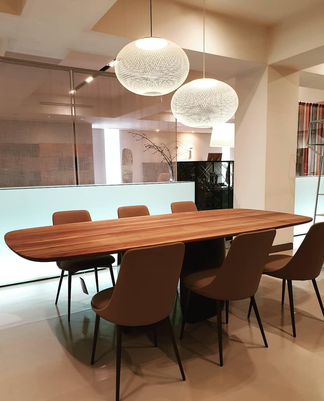 Modern Latticed Metal Mesh Pendant Light with Integrated LED for Living Room and Dining Areas