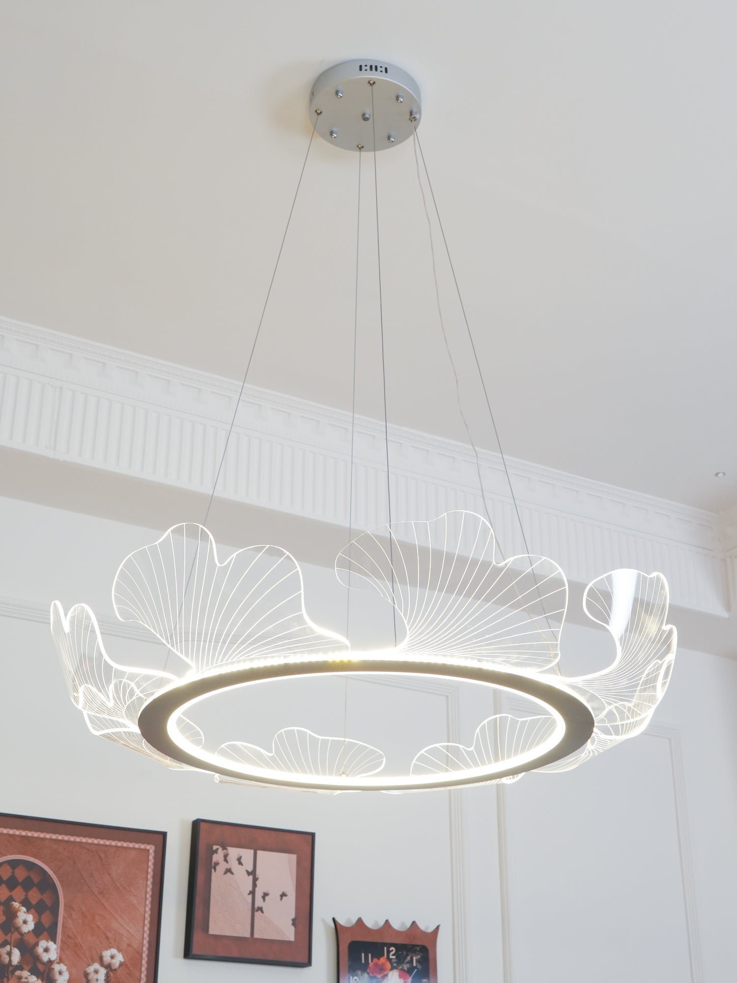 Modern Leaf Shaped LED Chandelier Gold Scallop Edge Pendant Lighting for Living Room