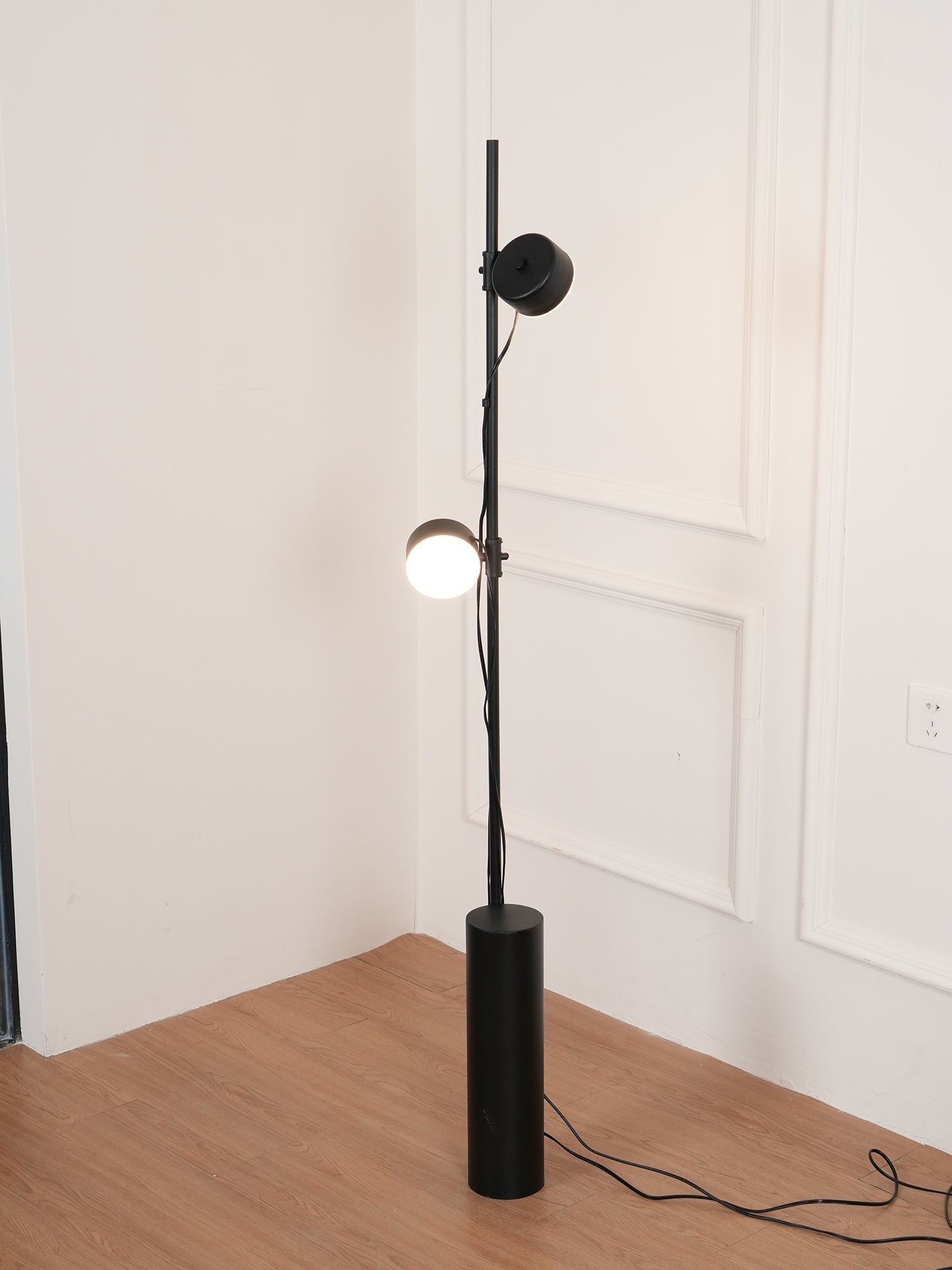 modern-led-magnetic-modular-floor-lamp-with-adjustable-lighting-units-for-artful-decor