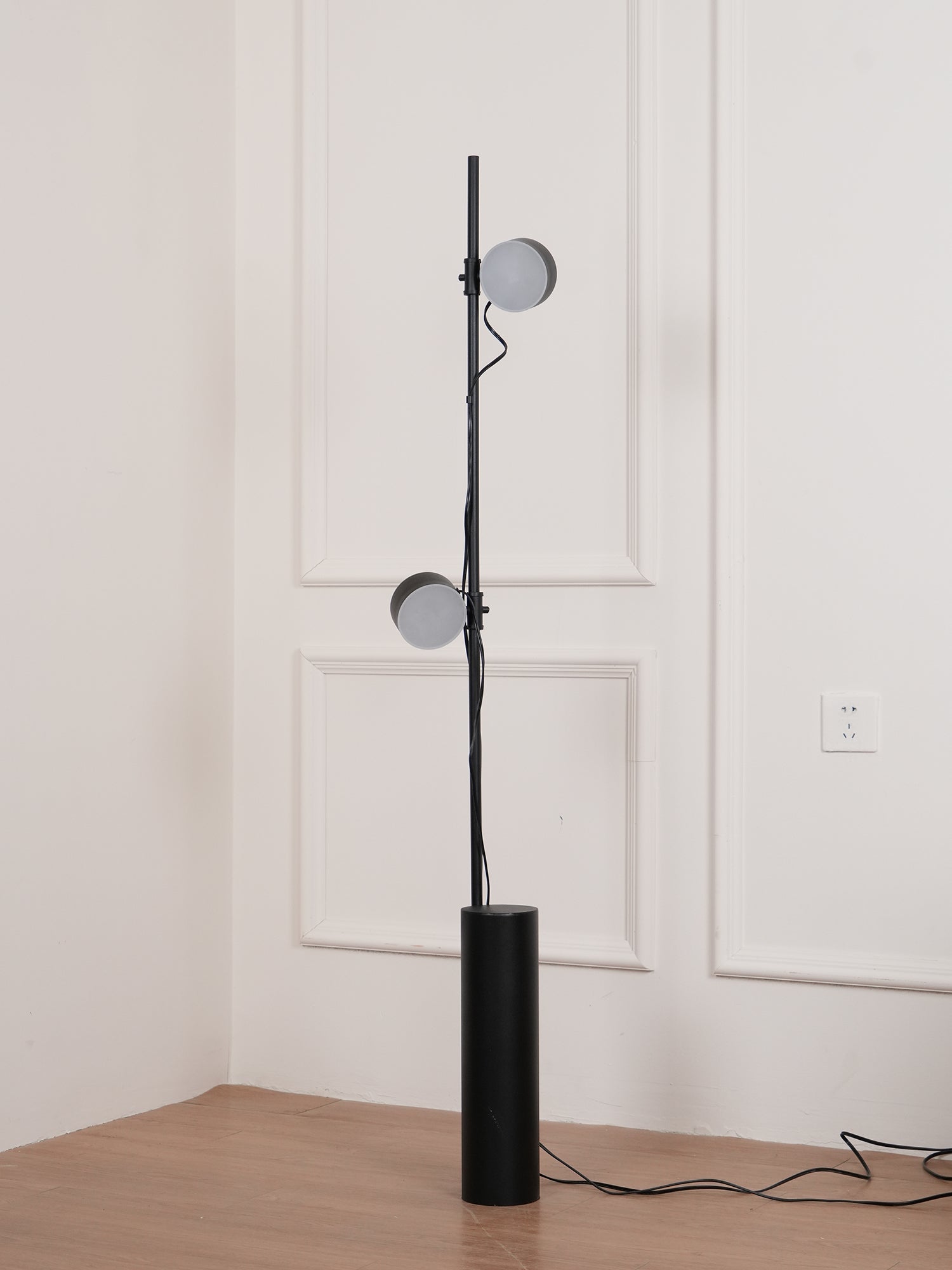 modern-led-magnetic-modular-floor-lamp-with-adjustable-lighting-units-for-artful-decor