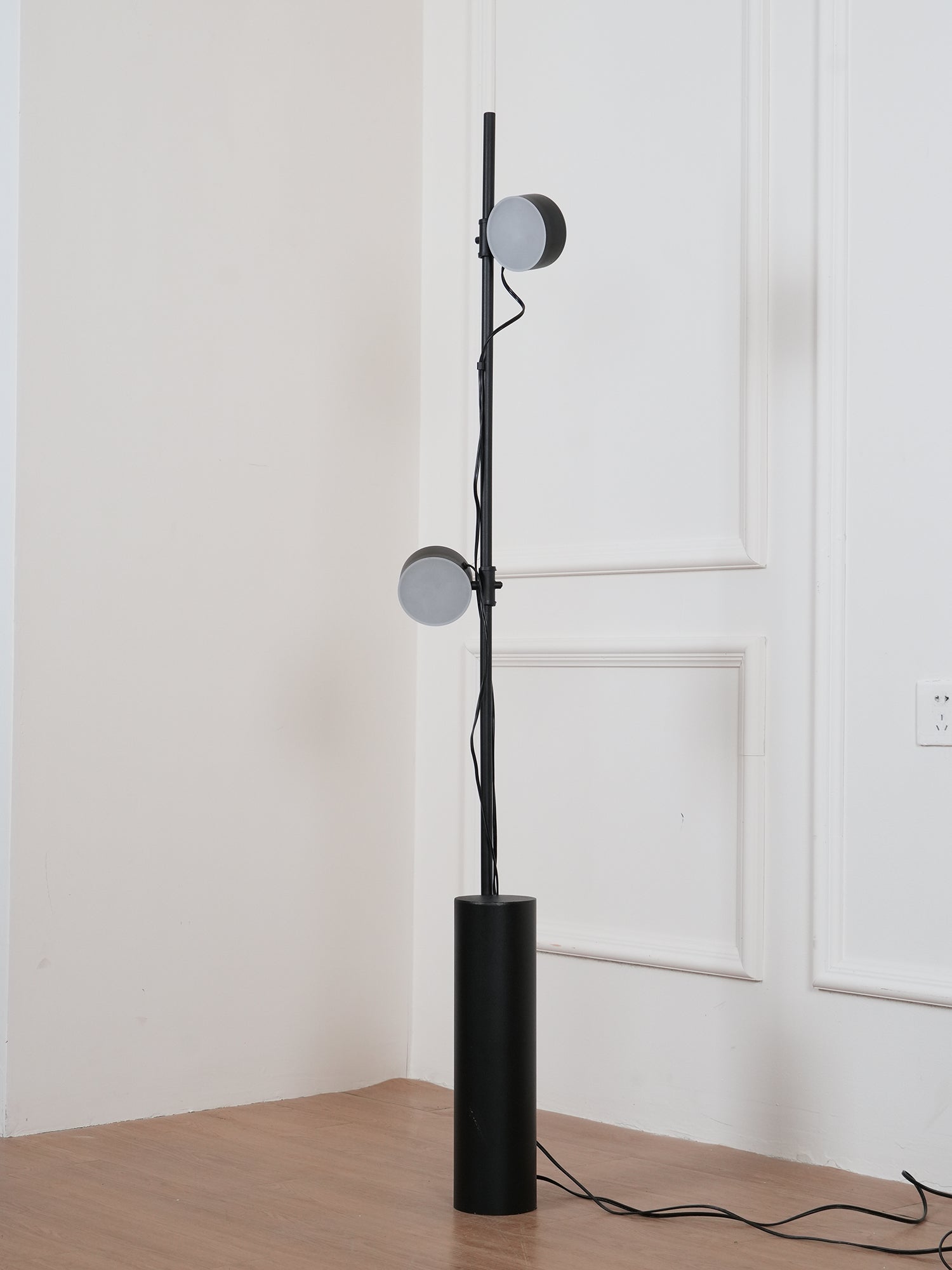 modern-led-magnetic-modular-floor-lamp-with-adjustable-lighting-units-for-artful-decor