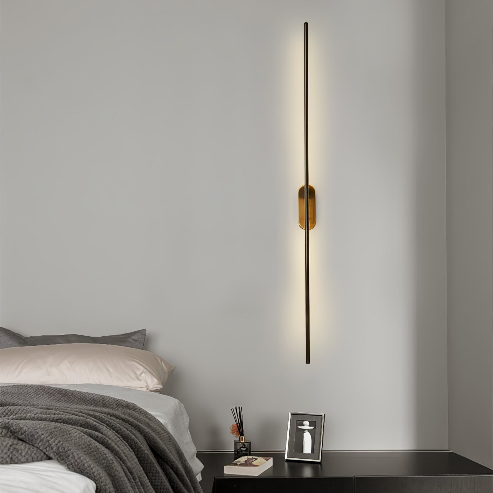 Modern Linear LED Plug In Wall Sconce Minimalist Slim Stick Lamp for Living Room