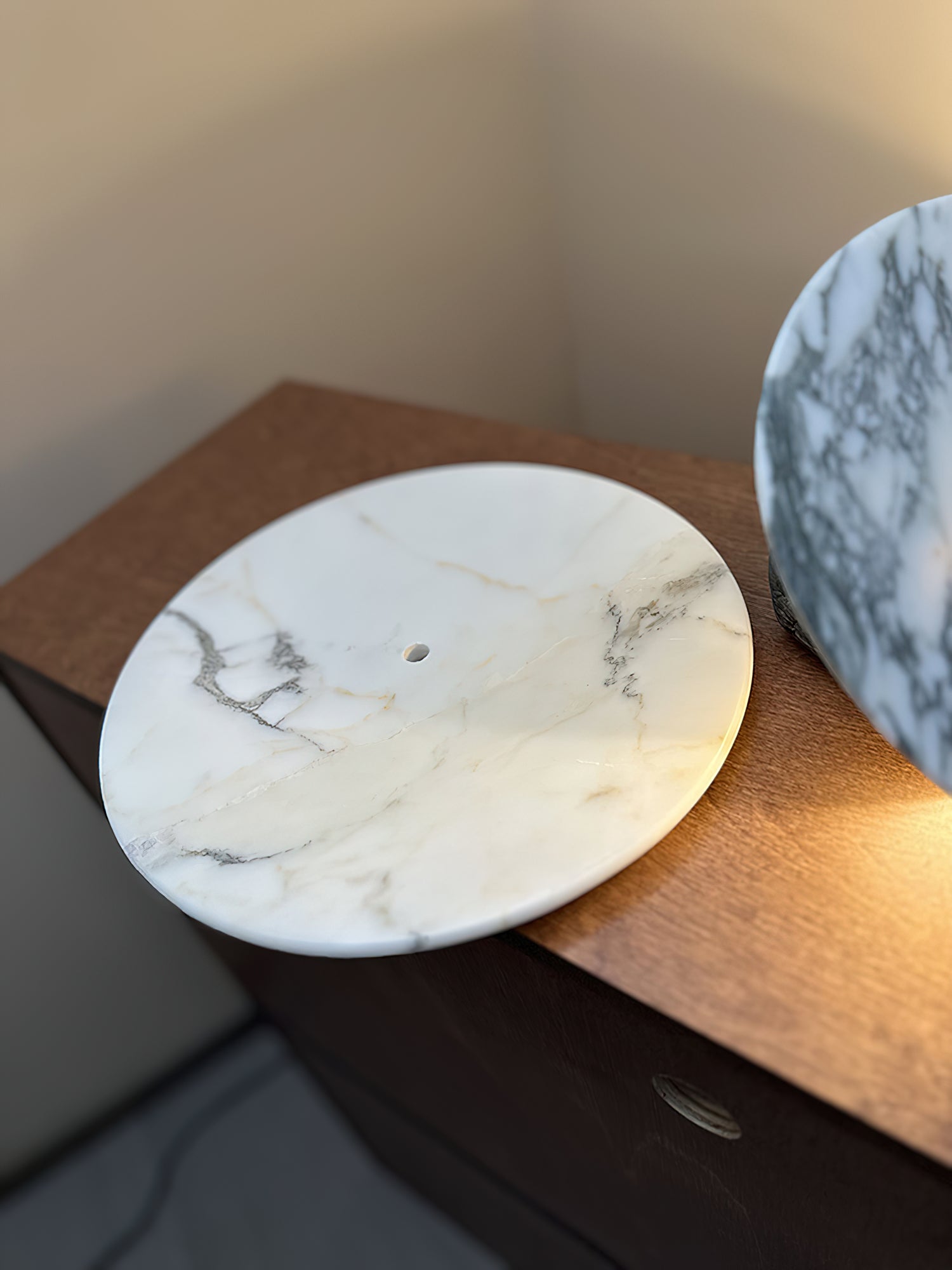 Modern Marble Rechargeable LED Wall Sconce with Natural Stone Pattern and Touch Dimming