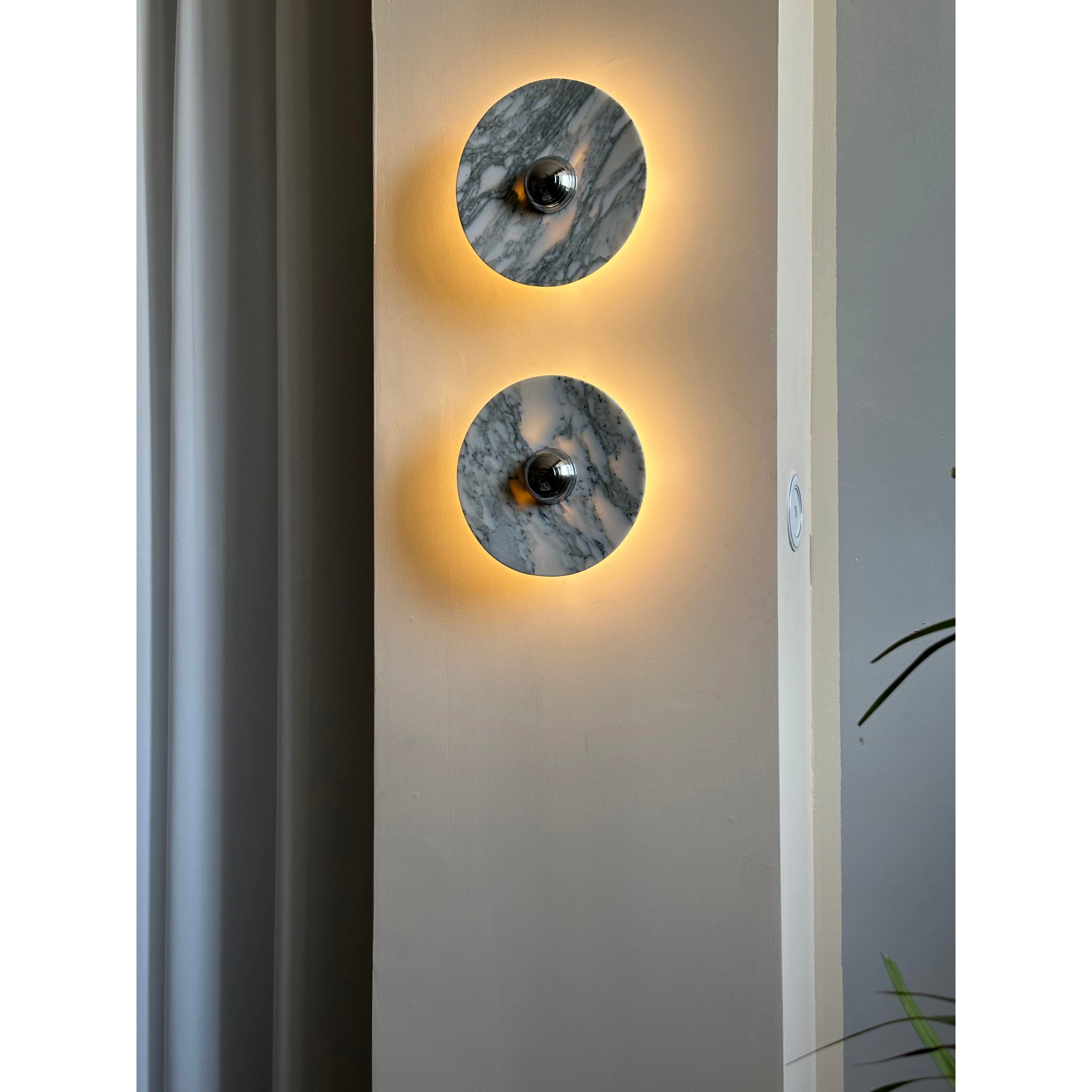 Modern Marble Rechargeable LED Wall Sconce with Natural Stone Pattern and Touch Dimming
