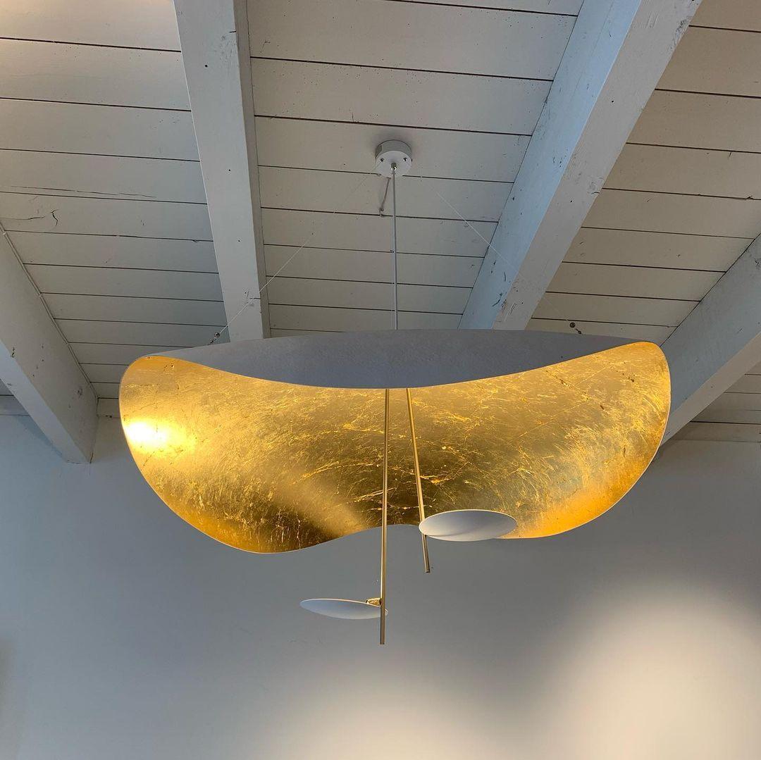 Modern Minimalist Giorgio Curving Disc LED Pendant Light with Adjustable Hanging Height