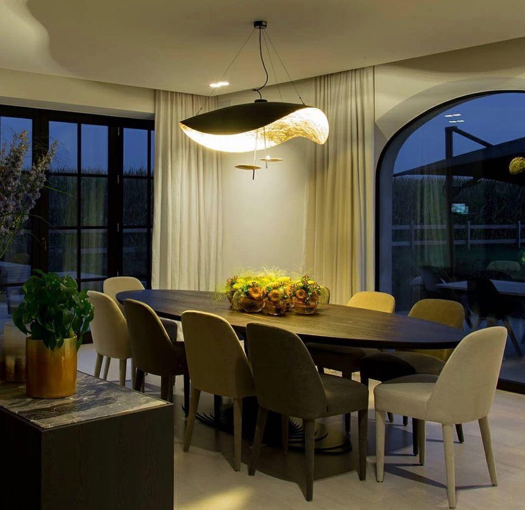 Modern Minimalist Giorgio Curving Disc LED Pendant Light with Adjustable Hanging Height