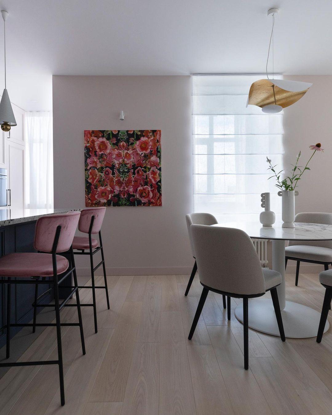 Modern Minimalist Giorgio Curving Disc LED Pendant Light with Adjustable Hanging Height