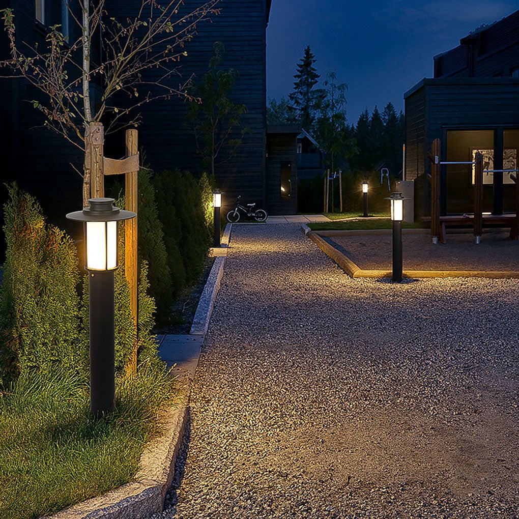 Modern Minimalist IP54 Waterproof LED Garden Pathway Bollard Light for Courtyard and Villa