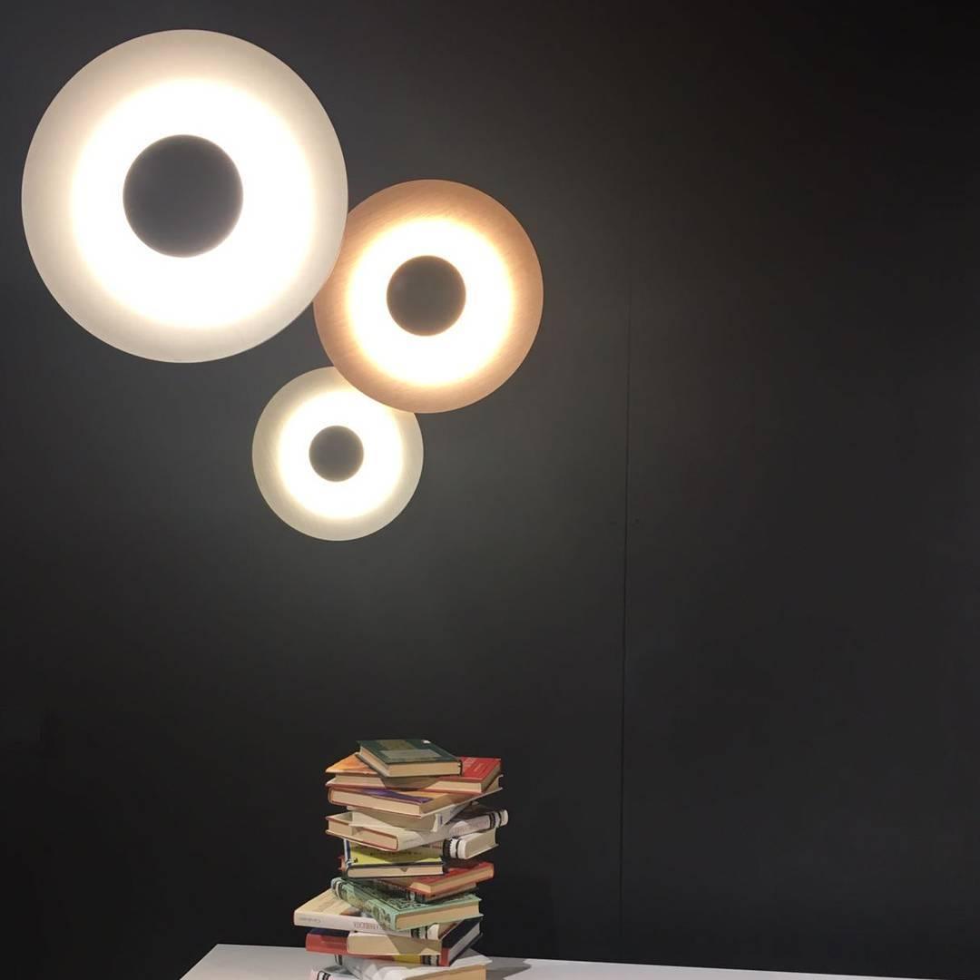 Modern Minimalist Round Metal Disc LED Wall Sconce for Indirect Interior Lighting