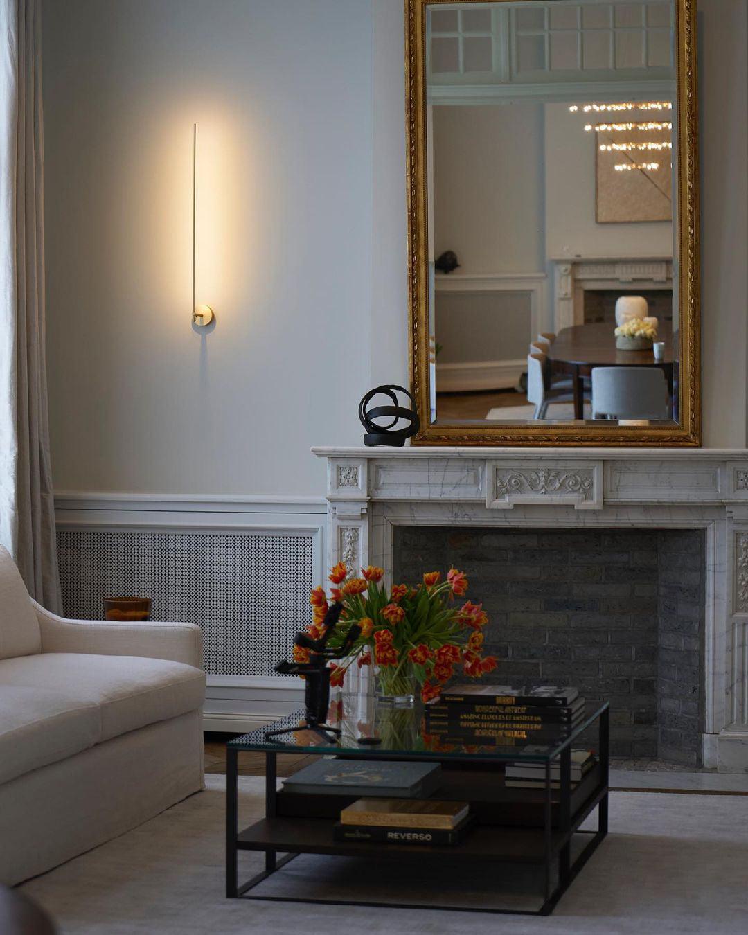 Modern Minimalist Vertical LED Wall Sconce Set of 2 Luxury Gold Linear Stick Wall Light