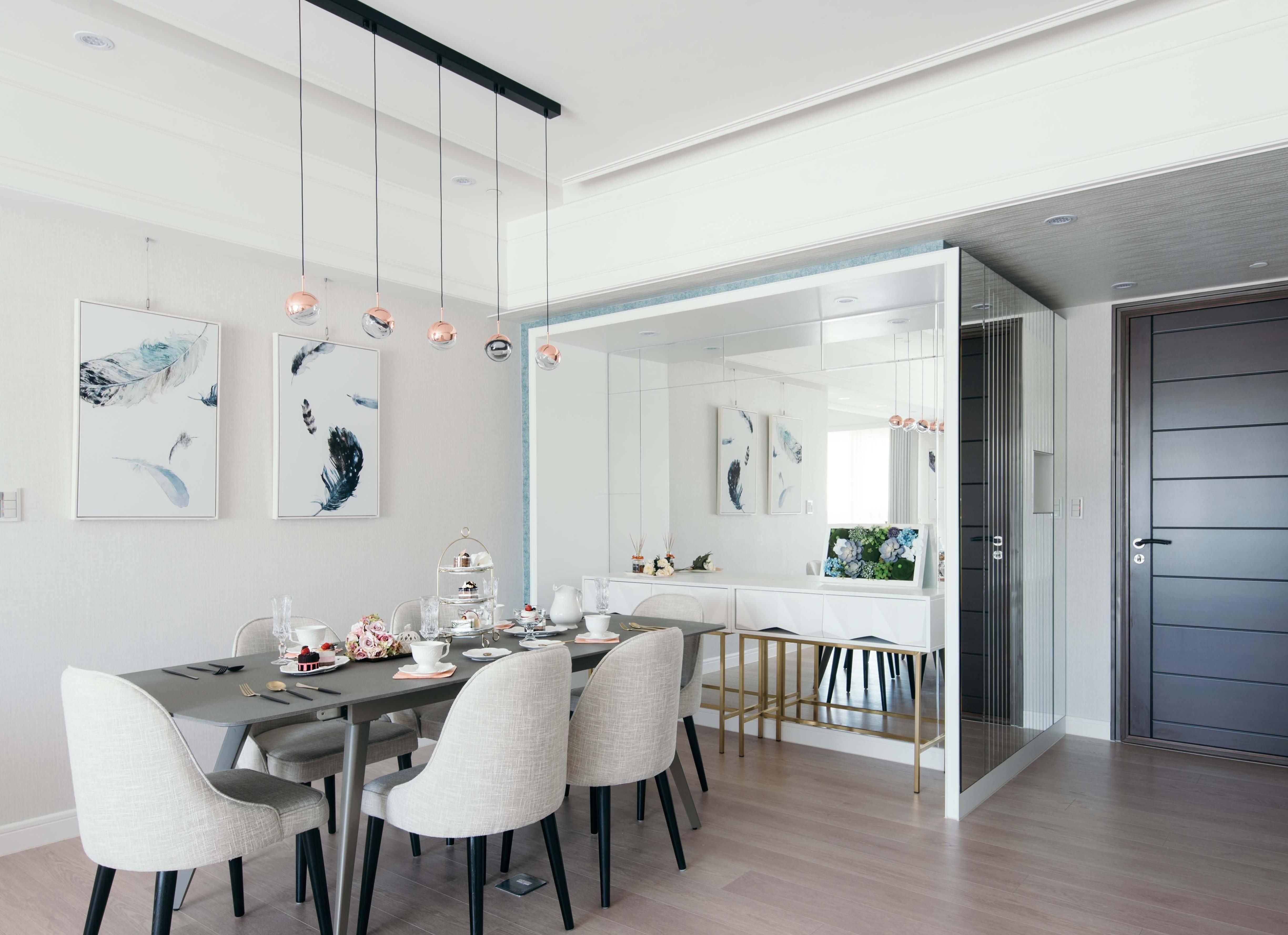 Modern Multi Head Glass Sphere LED Pendant Light for Restaurant and Home Decor