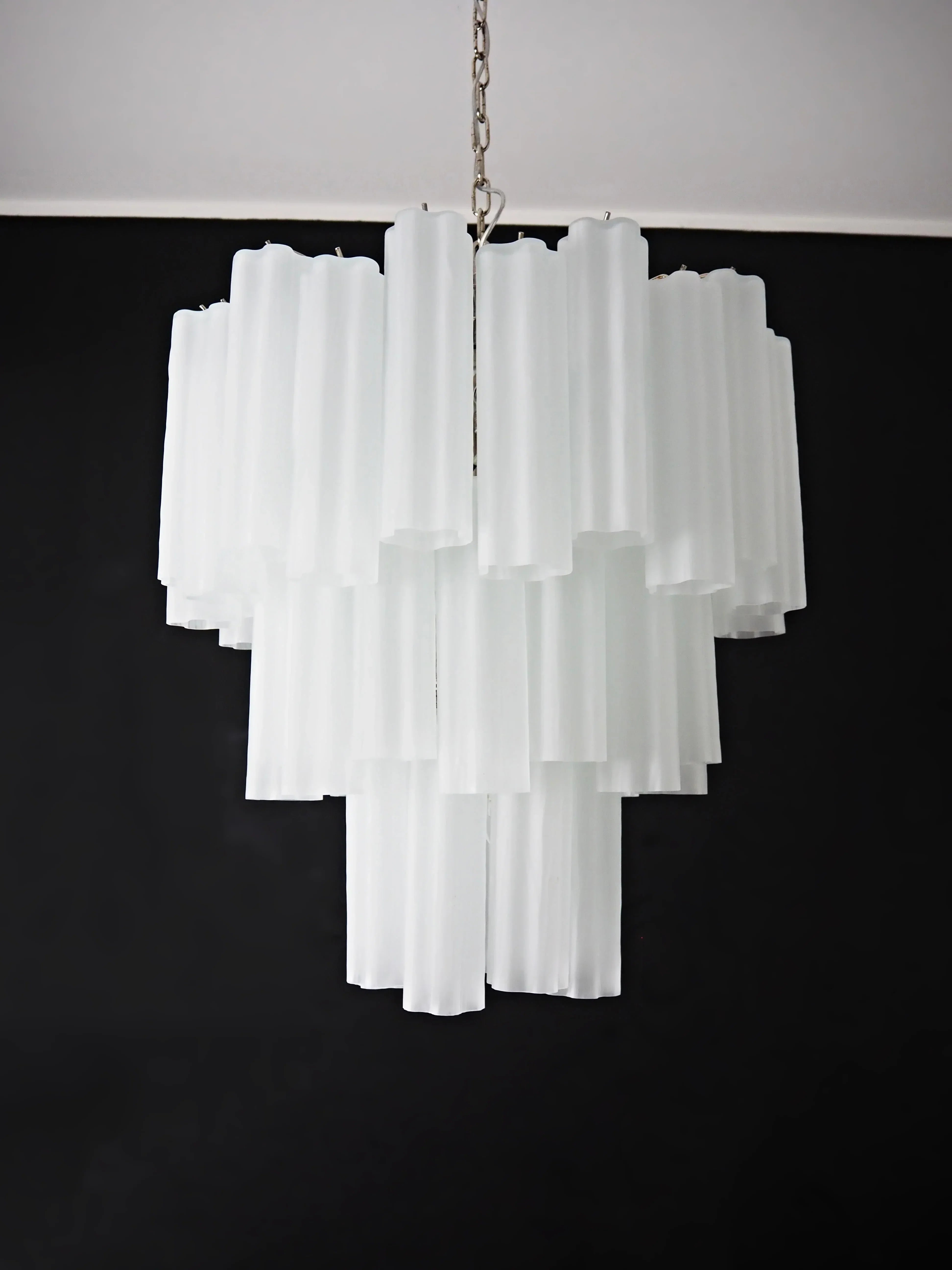 modern-murano-glass-star-tube-chandelier-elegant-white-handcrafted-pendant-light