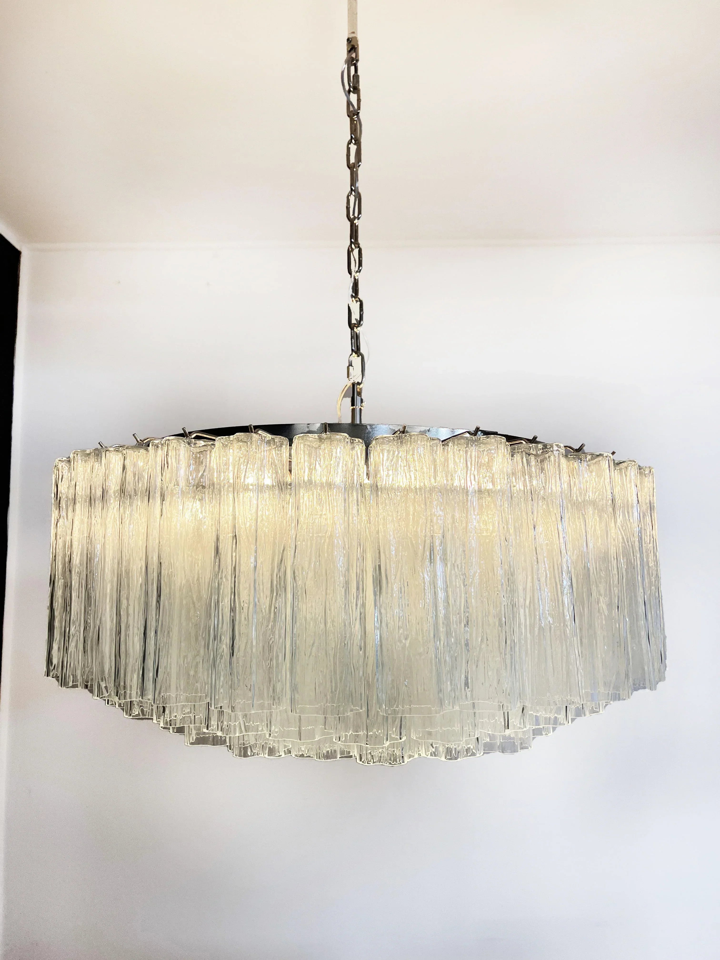 modern-murano-style-large-transparent-glass-tube-chandelier-for-dining-room-and-foyer