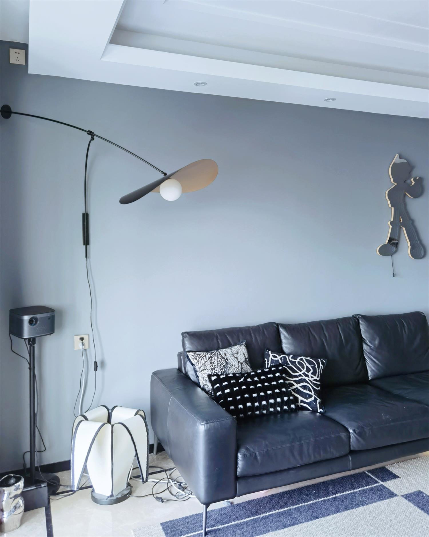 Modern Myrna Wall Light with Counterweight Arm and Handblown Glass Reflector Shade