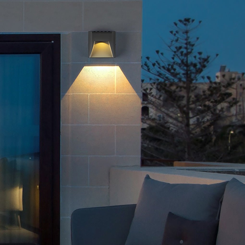 Modern Outdoor LED Wall Sconce IP65 Waterproof Exterior Up and Down Garden Path Light Fixture