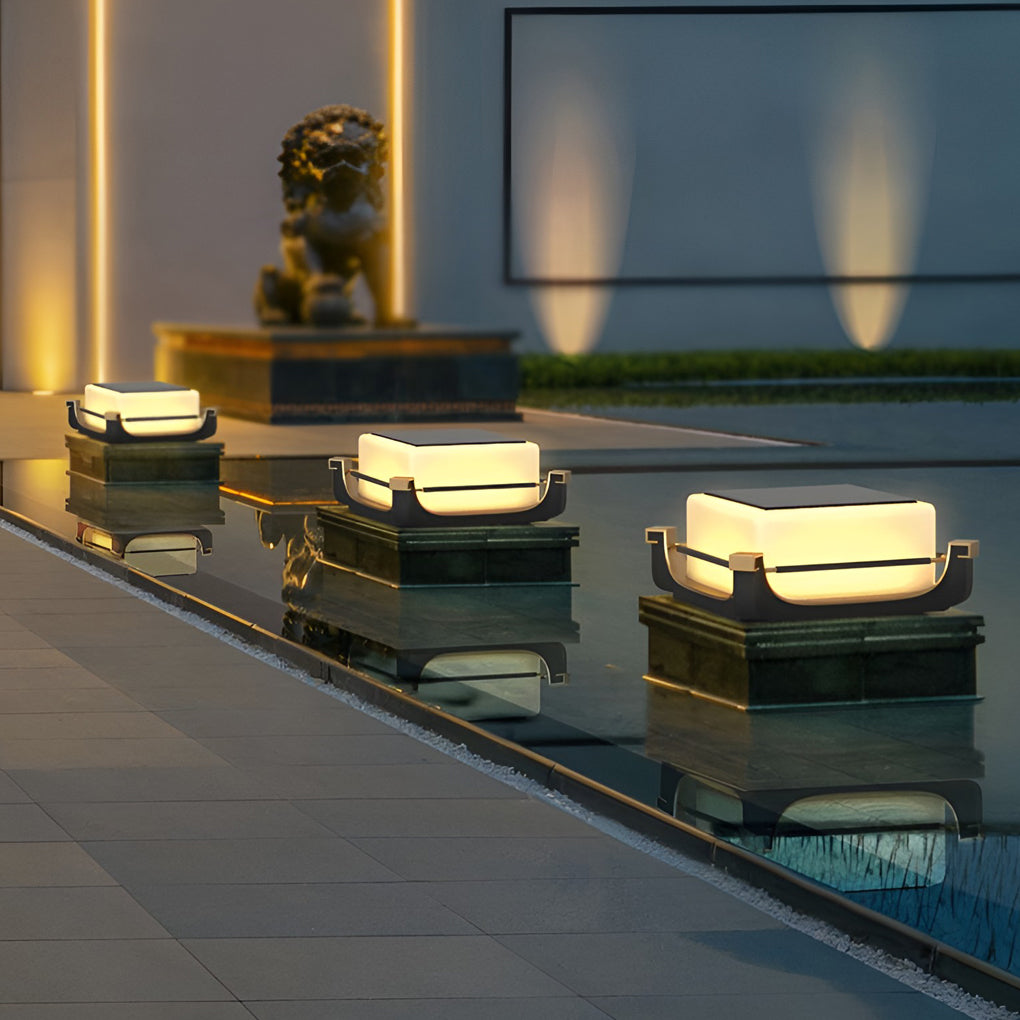 Modern Outdoor Solar Deck Post Lights Waterproof LED Fence Cap Lighting for Patio and Gate