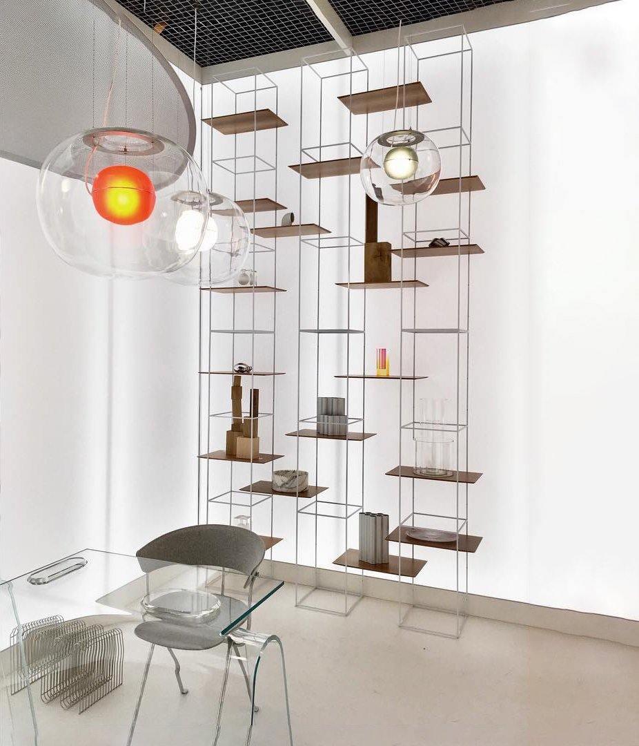 modern-pearl-sphere-pendant-lamp-with-matte-inner-core-and-clear-glass-shade
