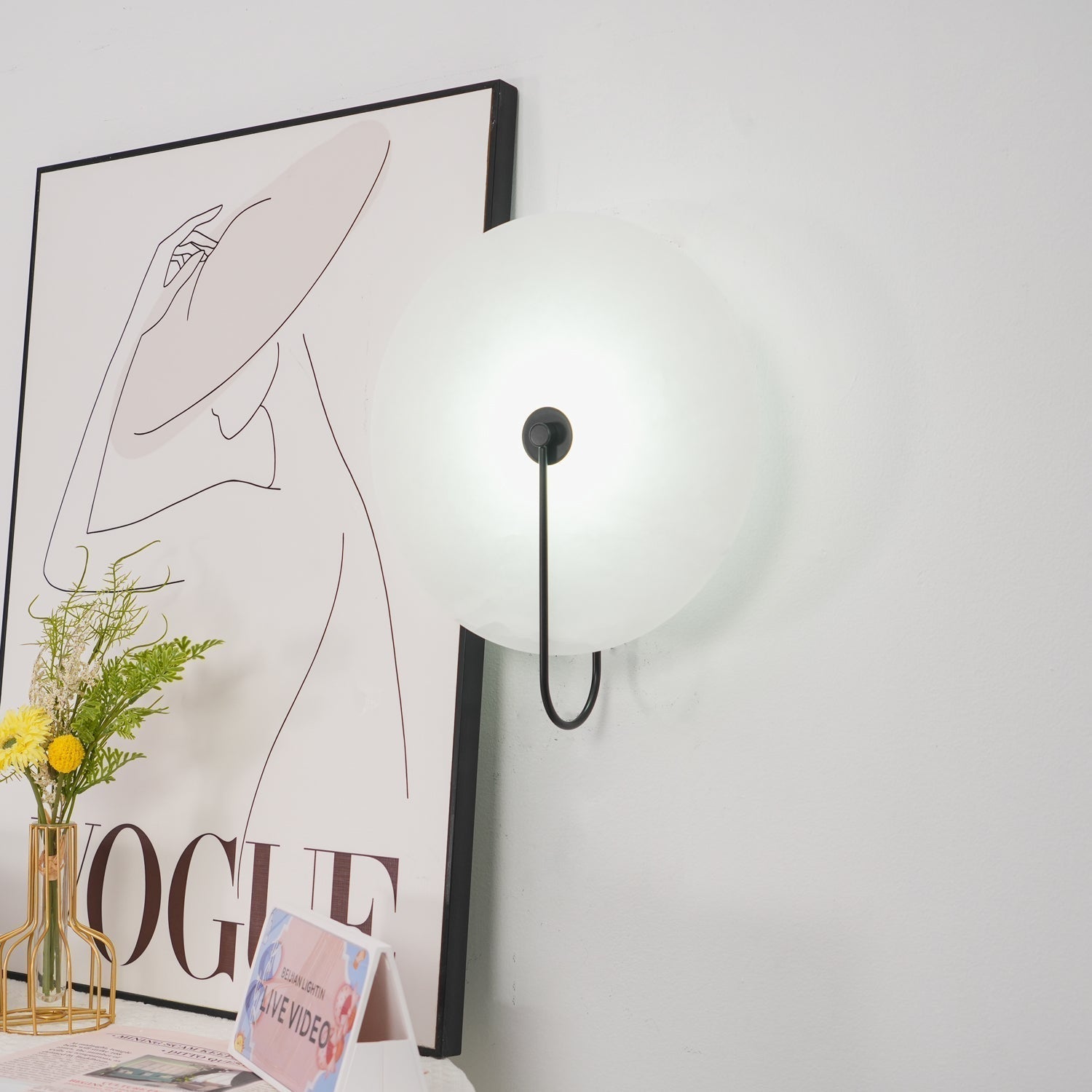 Modern Round Alabaster LED Wall Sconce Elegant Stone Wall Lamp for Interior Living Spaces