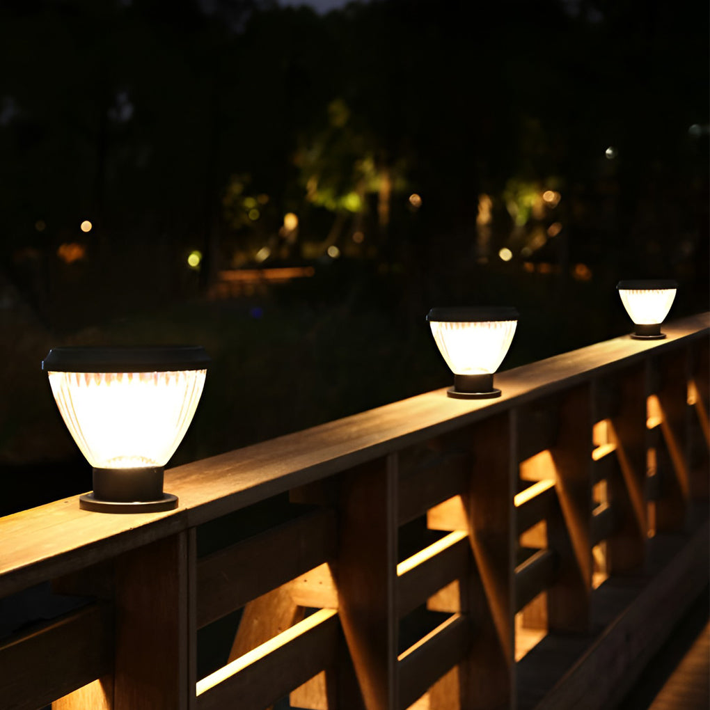 Modern Round Black Solar Post Cap Light Waterproof Outdoor LED Pillar Lantern for Fence Garden