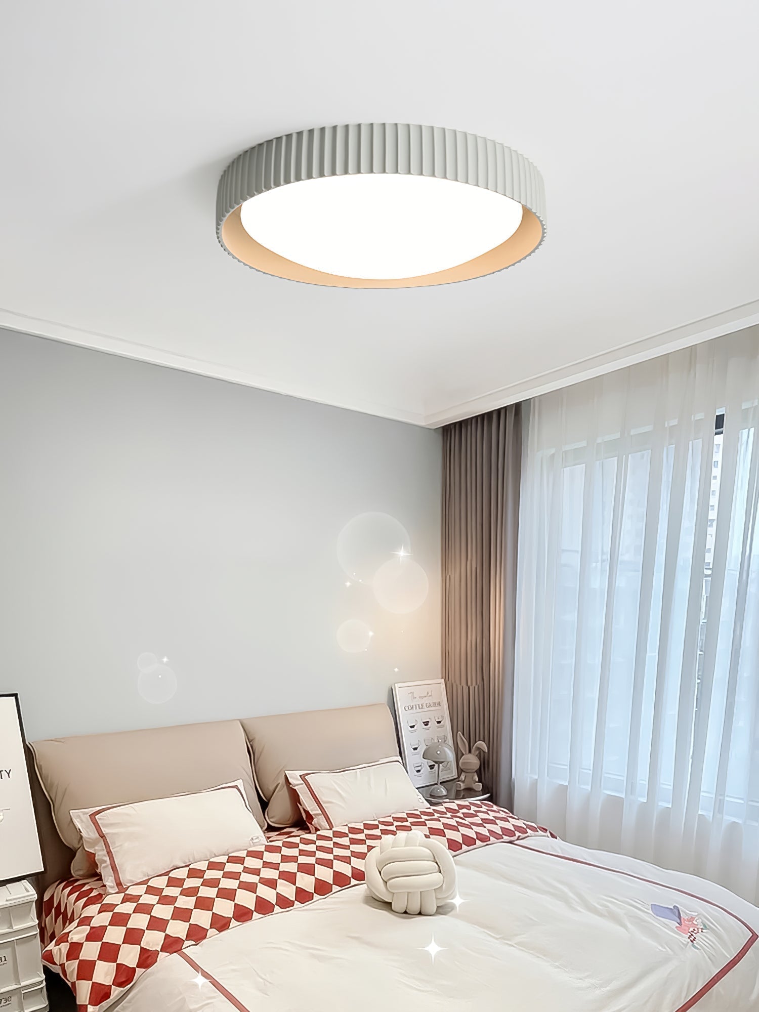 modern-round-ribbed-acrylic-led-ceiling-flush-mount-light-with-resin-frame