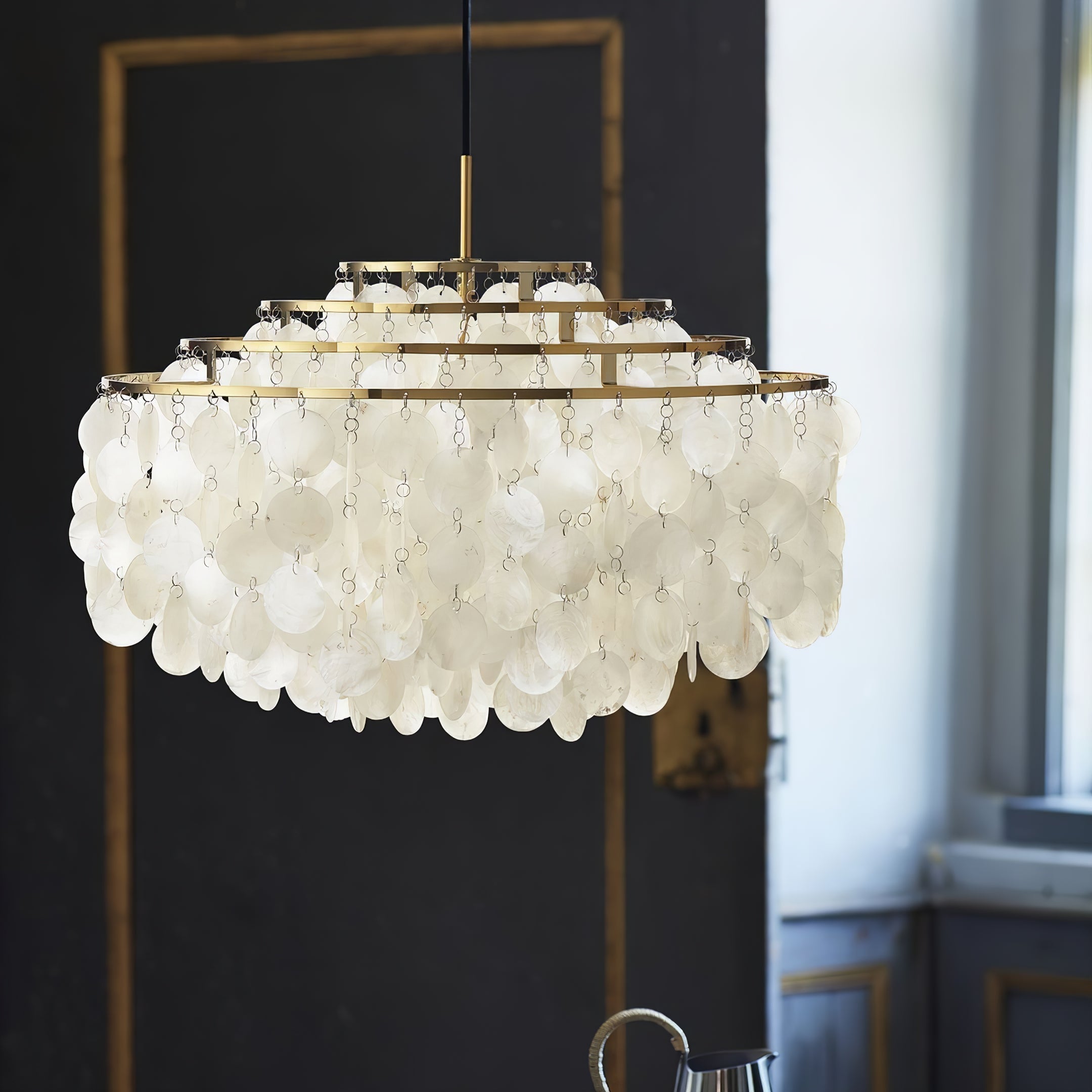 Modern Round Shell Pendant Light Coastal Chandelier for Living Room and Bedroom