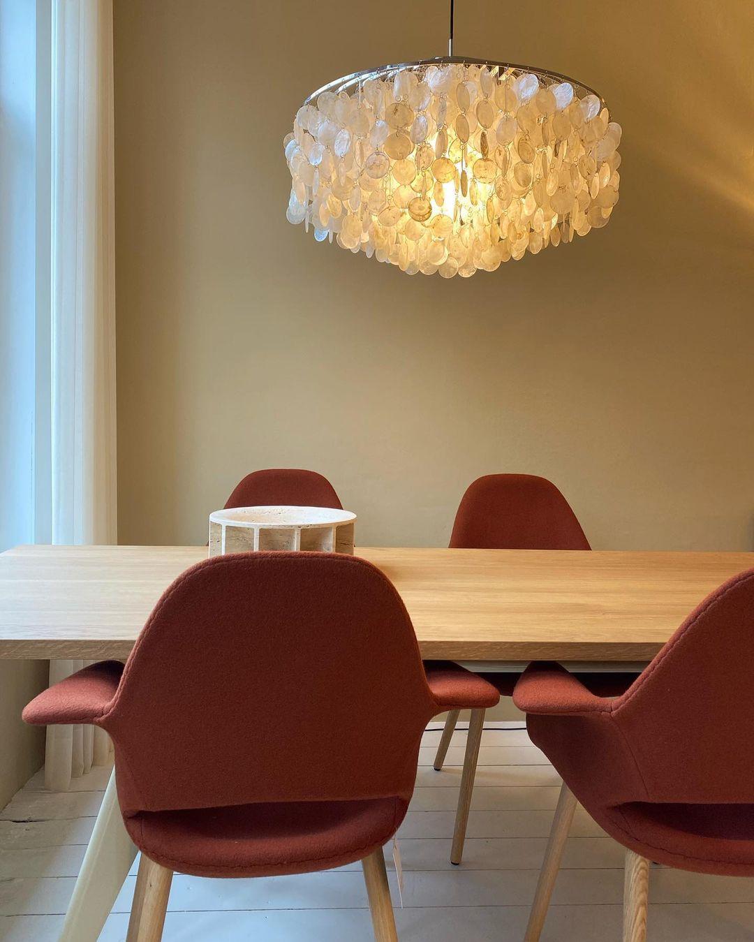 Modern Round Shell Pendant Light Coastal Chandelier for Living Room and Bedroom