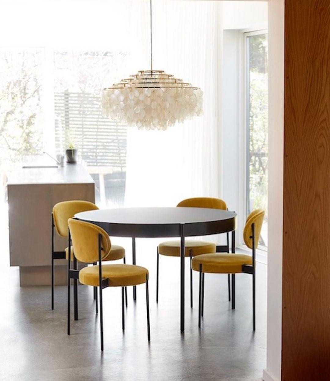 Modern Round Shell Pendant Light Coastal Chandelier for Living Room and Bedroom