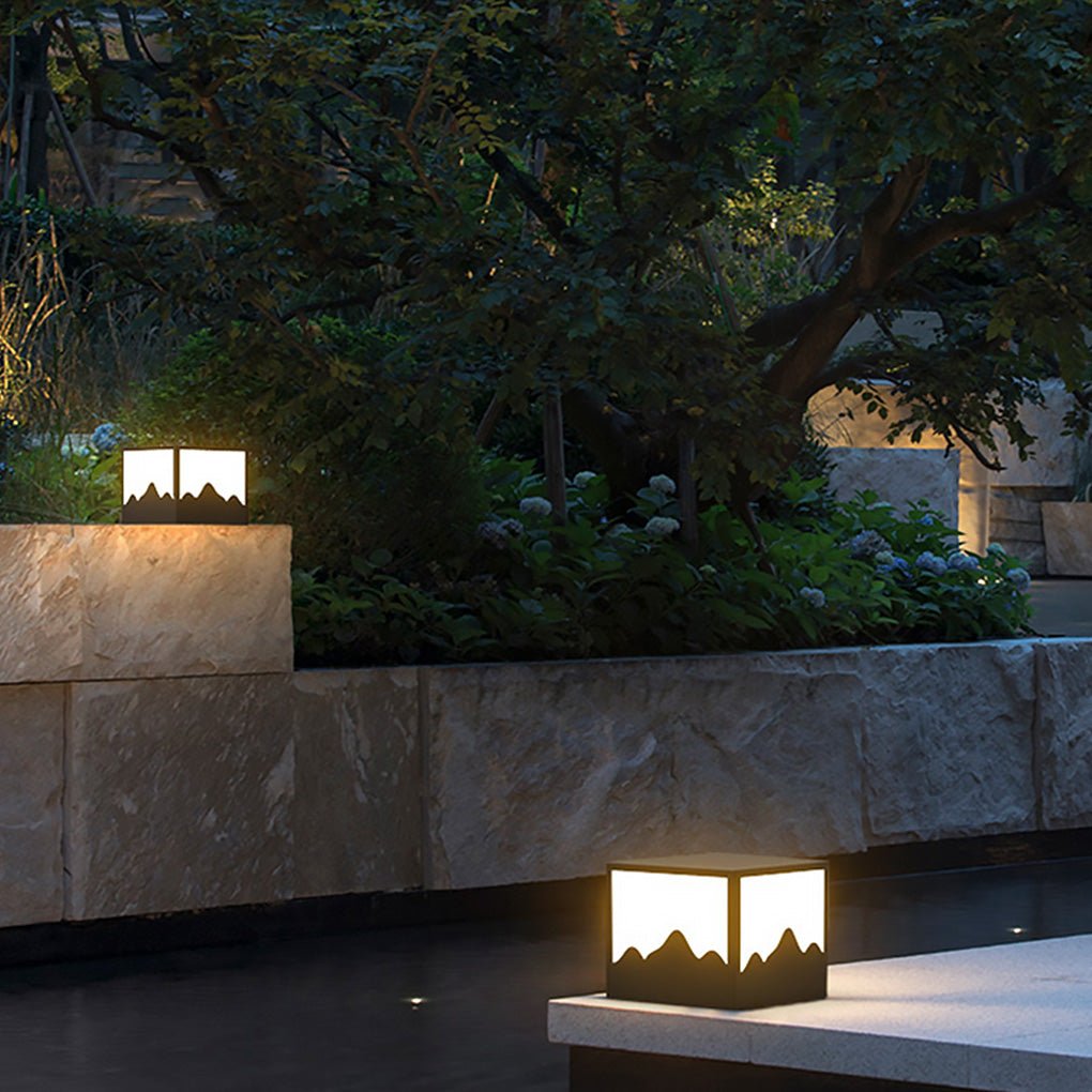 Modern Solar Post Light Waterproof LED Outdoor Landscape Lighting for Fence and Garden