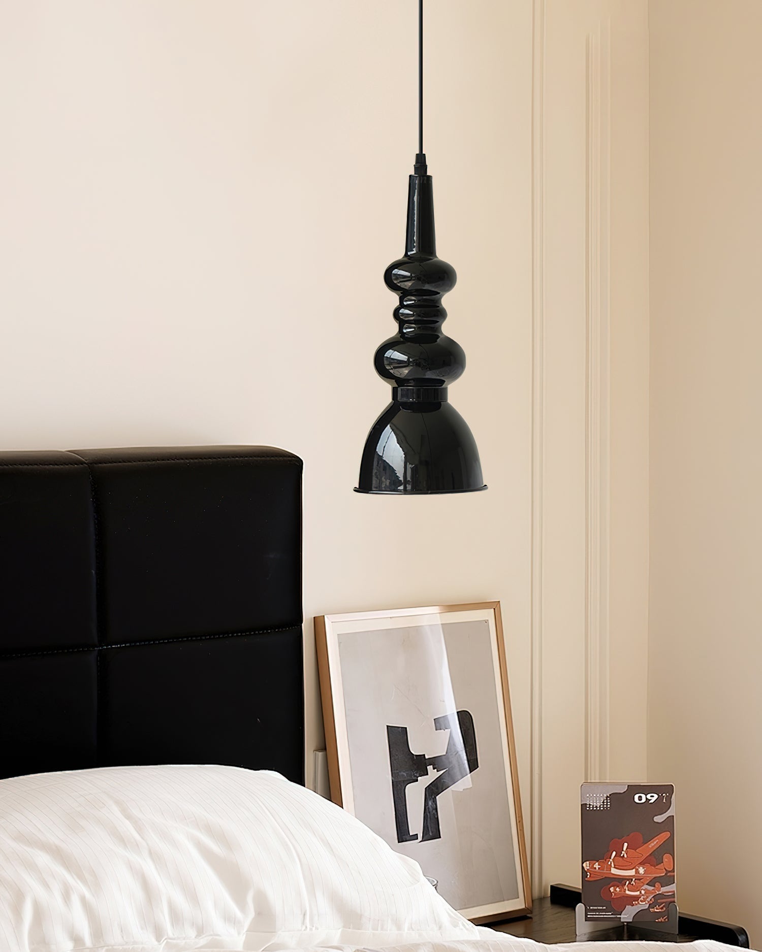 Modern Svelte Undulating Metal Pendant Light for Contemporary Dining and Foyer