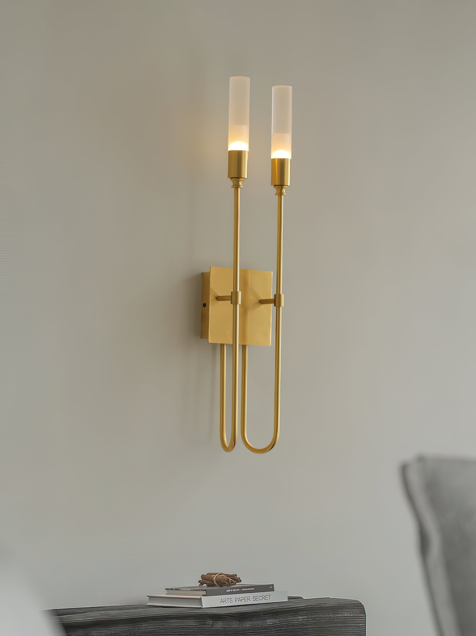 Modern Symmetrical Double Arrow Wall Sconce Minimalist Indoor Metal Light Fixture