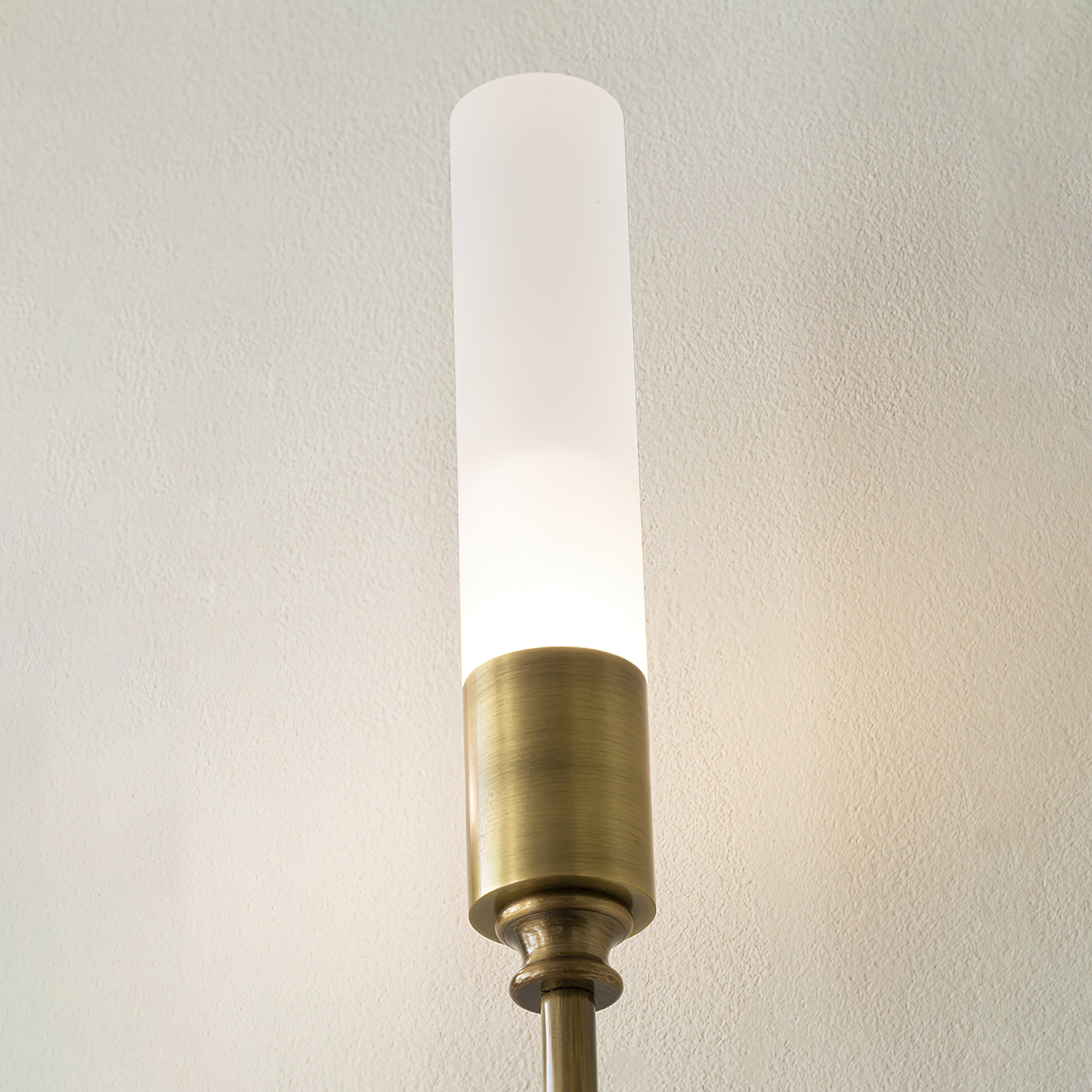 Modern Symmetrical Double Arrow Wall Sconce Minimalist Indoor Metal Light Fixture