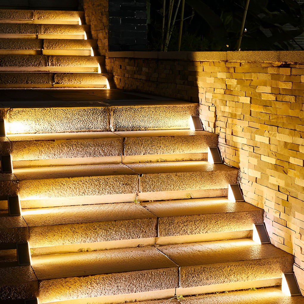 Modern Triangle Solar Step Lights IP65 Waterproof Wireless Outdoor LED Deck and Path Lighting