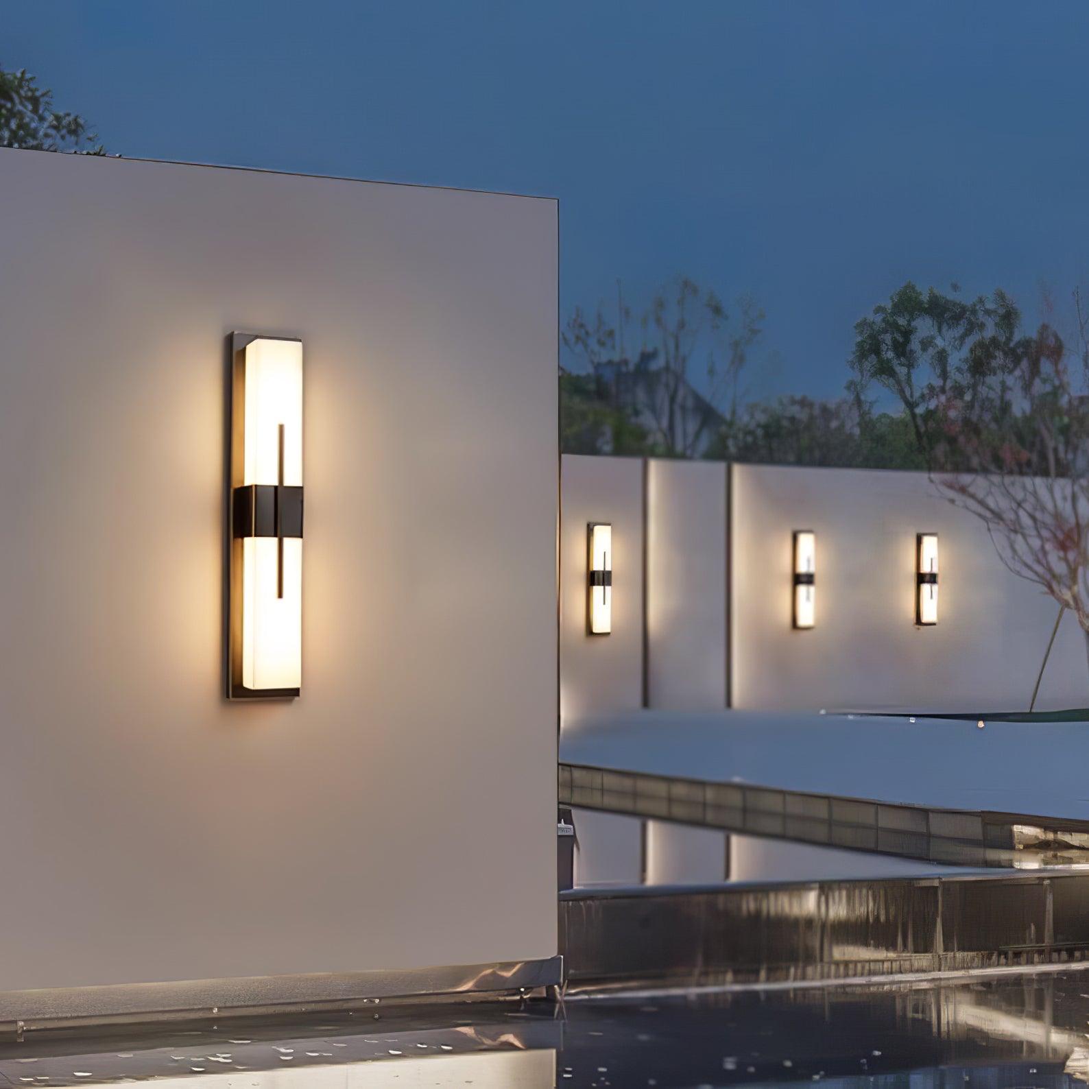 Modern Vertical LED Outdoor Wall Sconce Waterproof IP65 Exterior Garden Lighting