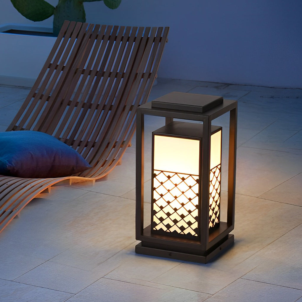 Modern Waterproof LED Outdoor Lawn Lamp Retro Black Metal Solar Garden Lantern for Pathway