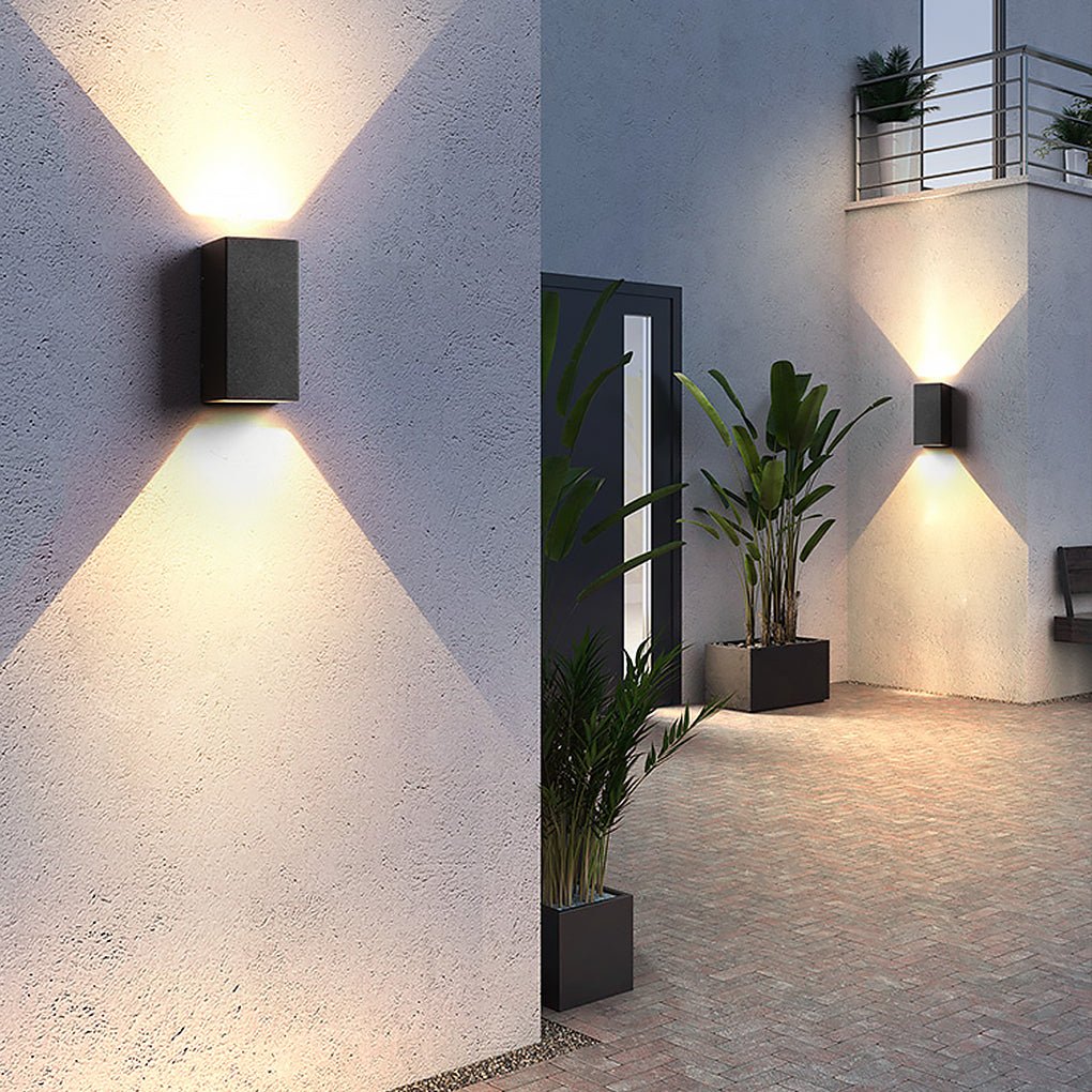 Modern Waterproof LED Outdoor Wall Sconce IP65 Aluminum Exterior Lighting for Villa and Courtyard