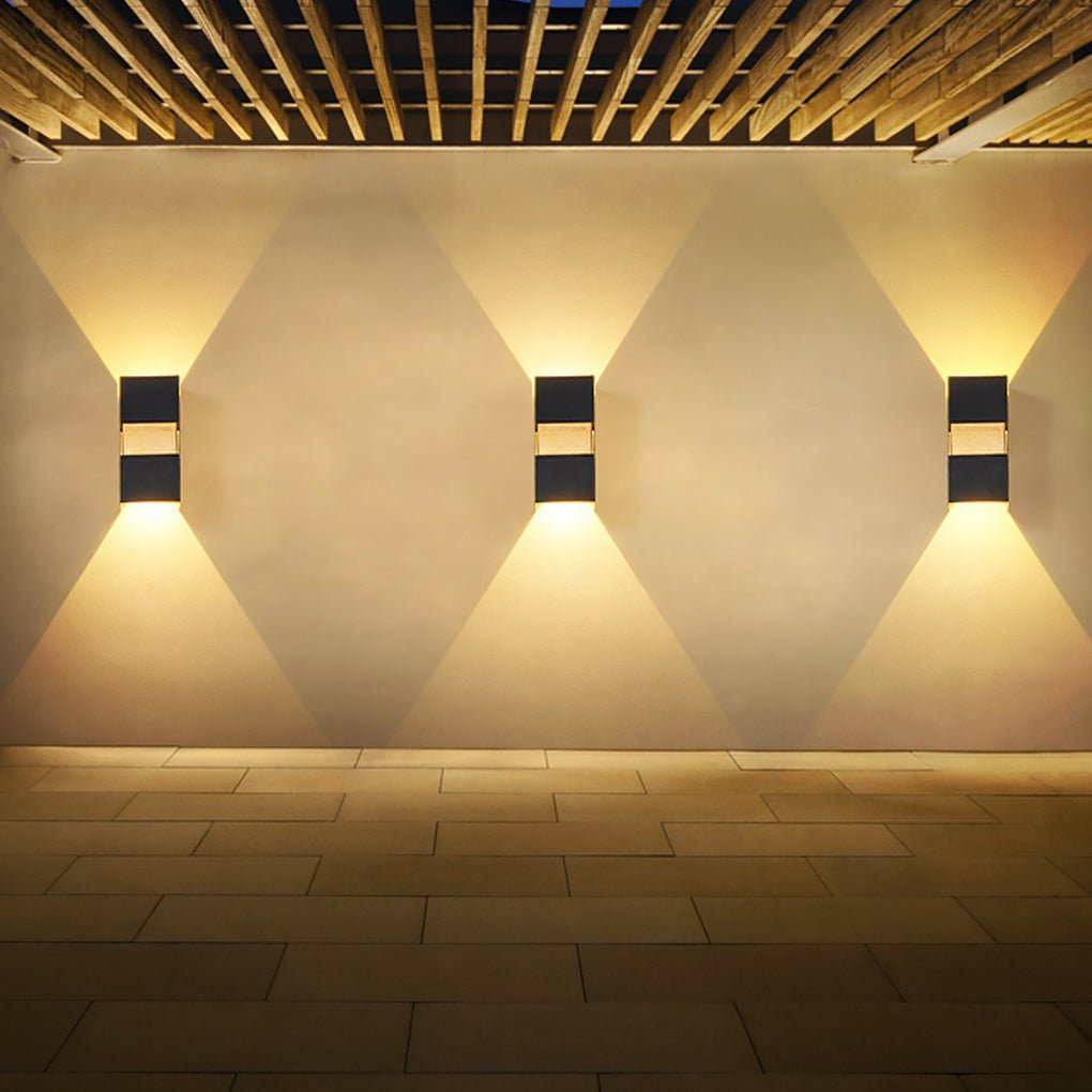 Modern Waterproof Outdoor LED Wall Light Up and Down Sconce for Balcony Villa and Patio