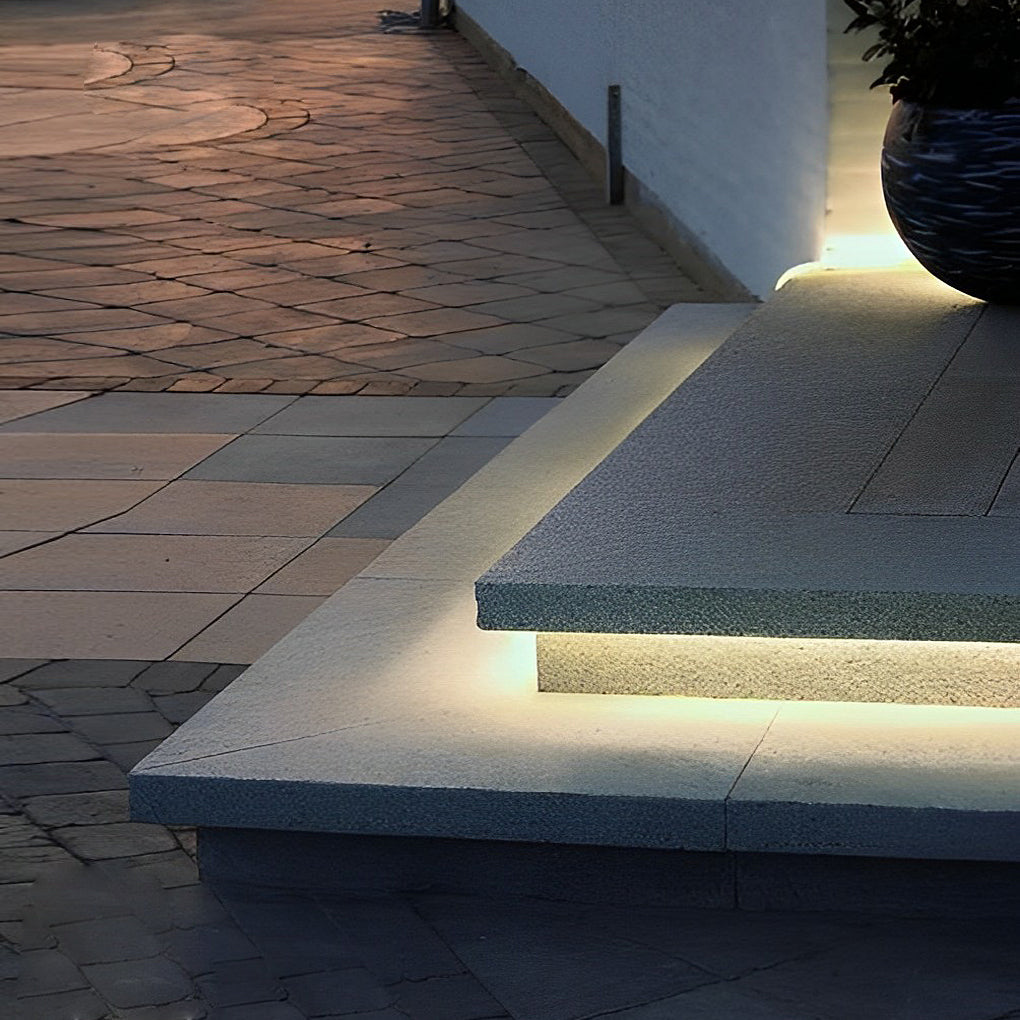 Modern Waterproof Recessed LED Strip Light for Under Tread Stair and Pathway Lighting 24V