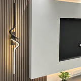 Modern Wavy Black LED Wall Sconce Linear Aluminum Minimalist Indoor Lighting Fixture