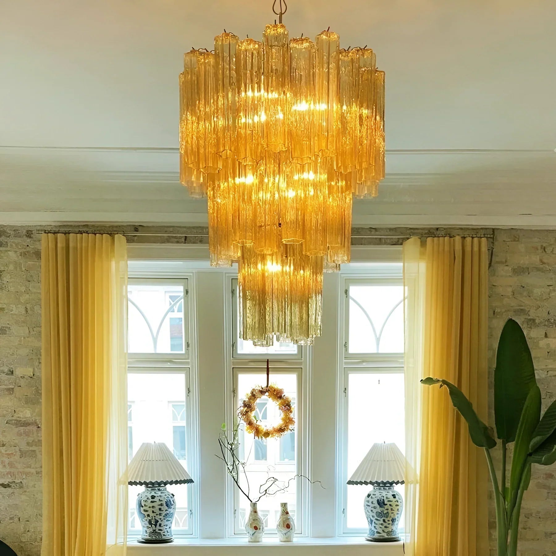 modern-yellow-murano-glass-tube-chandelier-for-luxury-living-room-and-dining-areas