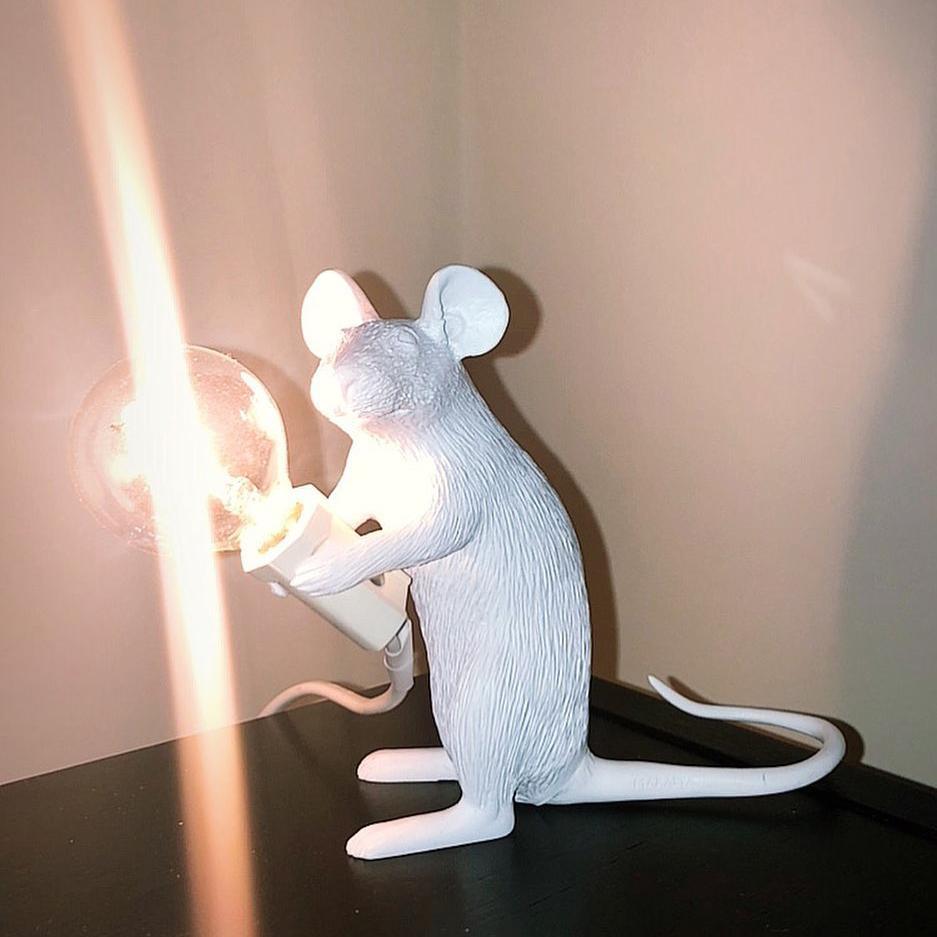 Resin Mouse Table Lamp Decorative Animal Sculpture Side Table Light for Bedside and Desk