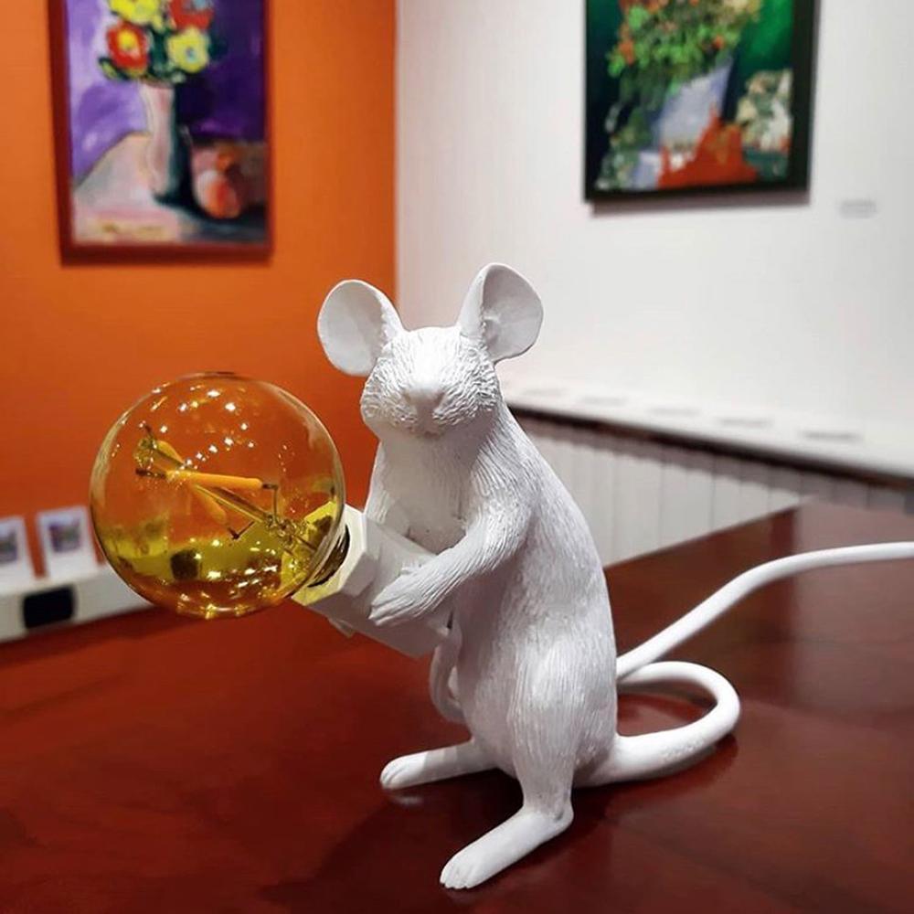 Resin Mouse Table Lamp Decorative Animal Sculpture Side Table Light for Bedside and Desk