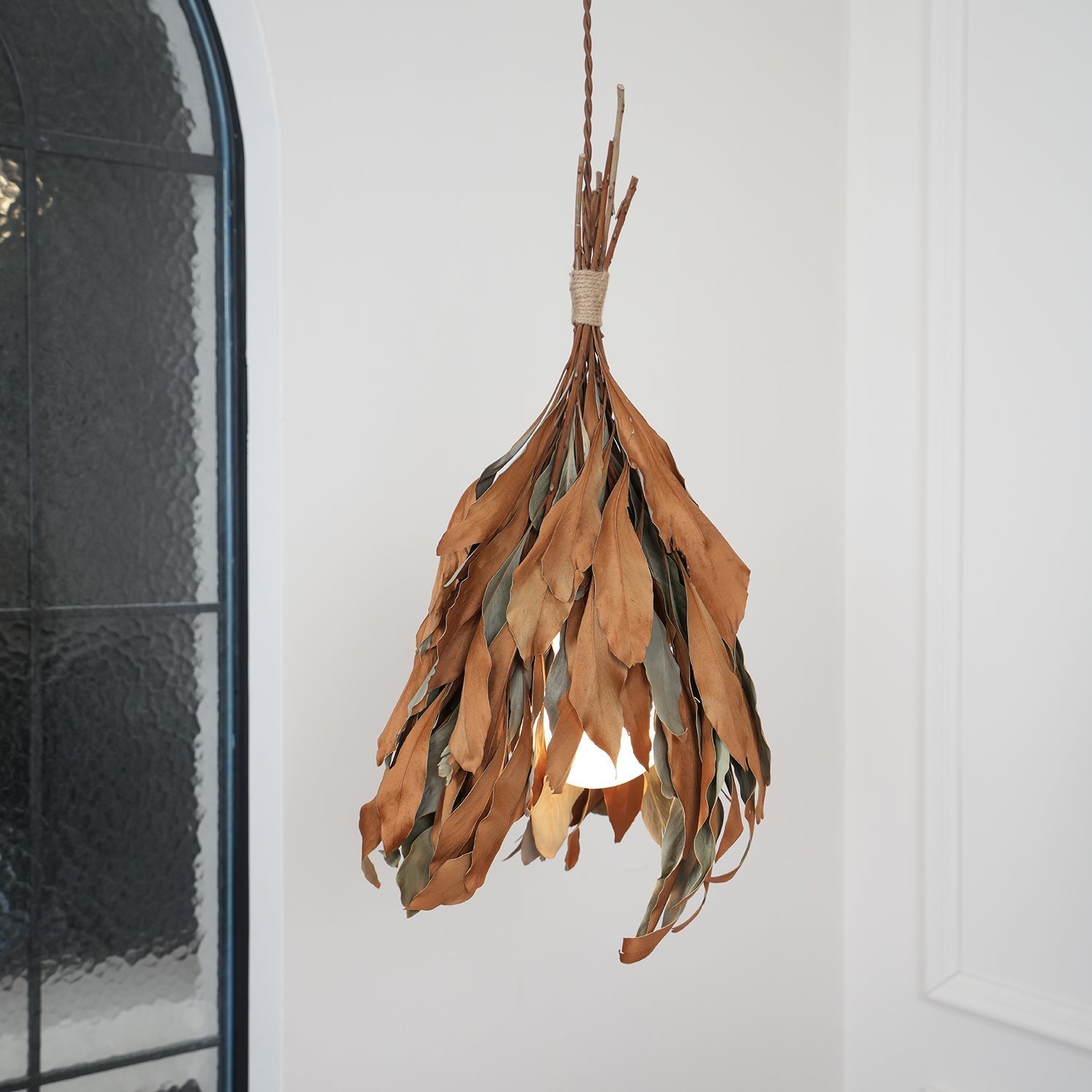 Natural Organic Dried Branch and Leaf Pendant Lamp Rustic Wood Leaf Chandelier